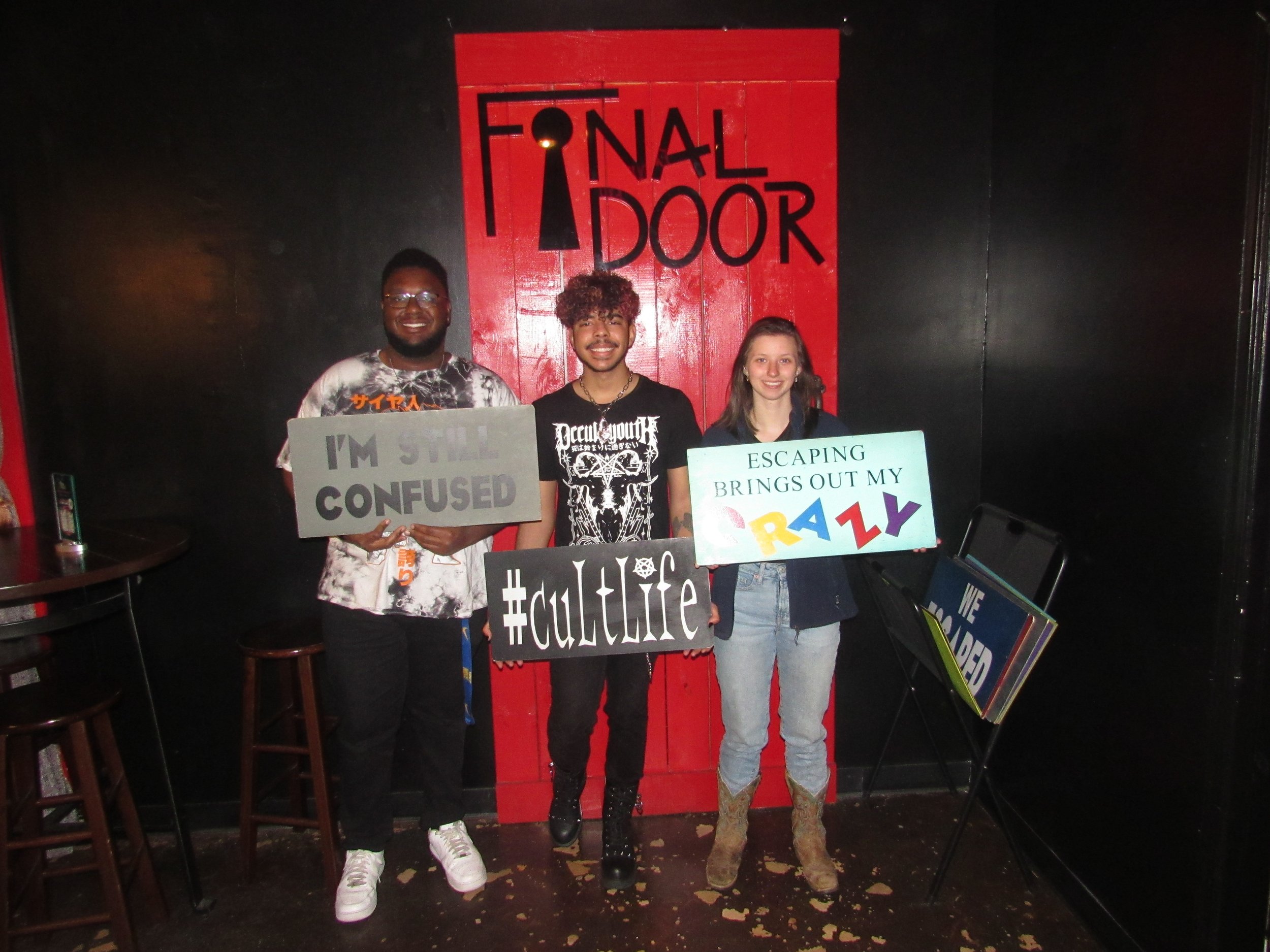 the-final-door-escape-room-columbia-sc-team-photos-03-09-22 (5).JPG