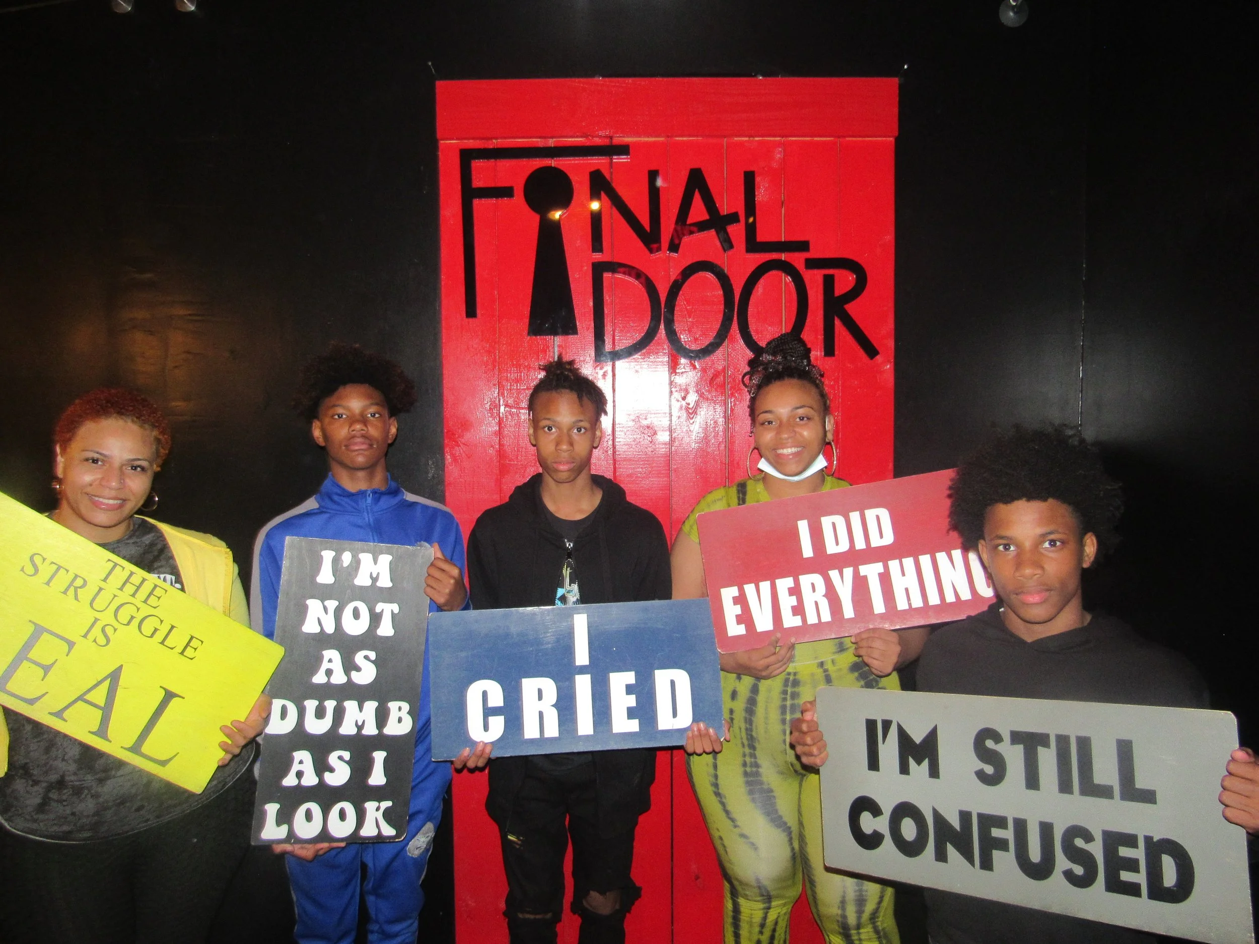 the-final-door-escape-room-columbia-sc-team-photos-04-03-22 (5).JPG