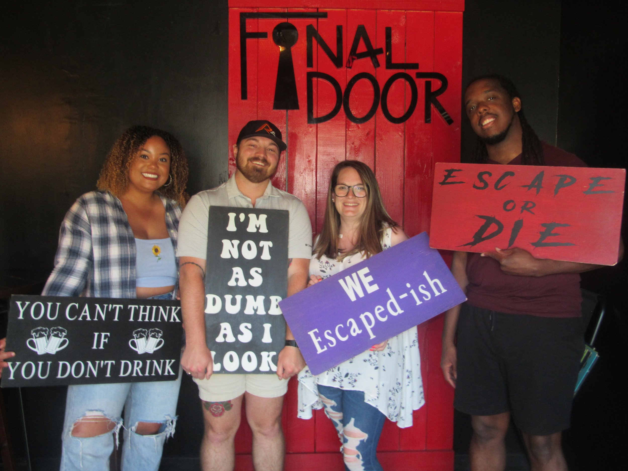 the-final-door-escape-room-columbia-sc-team-photos-04-03-22 (14).JPG