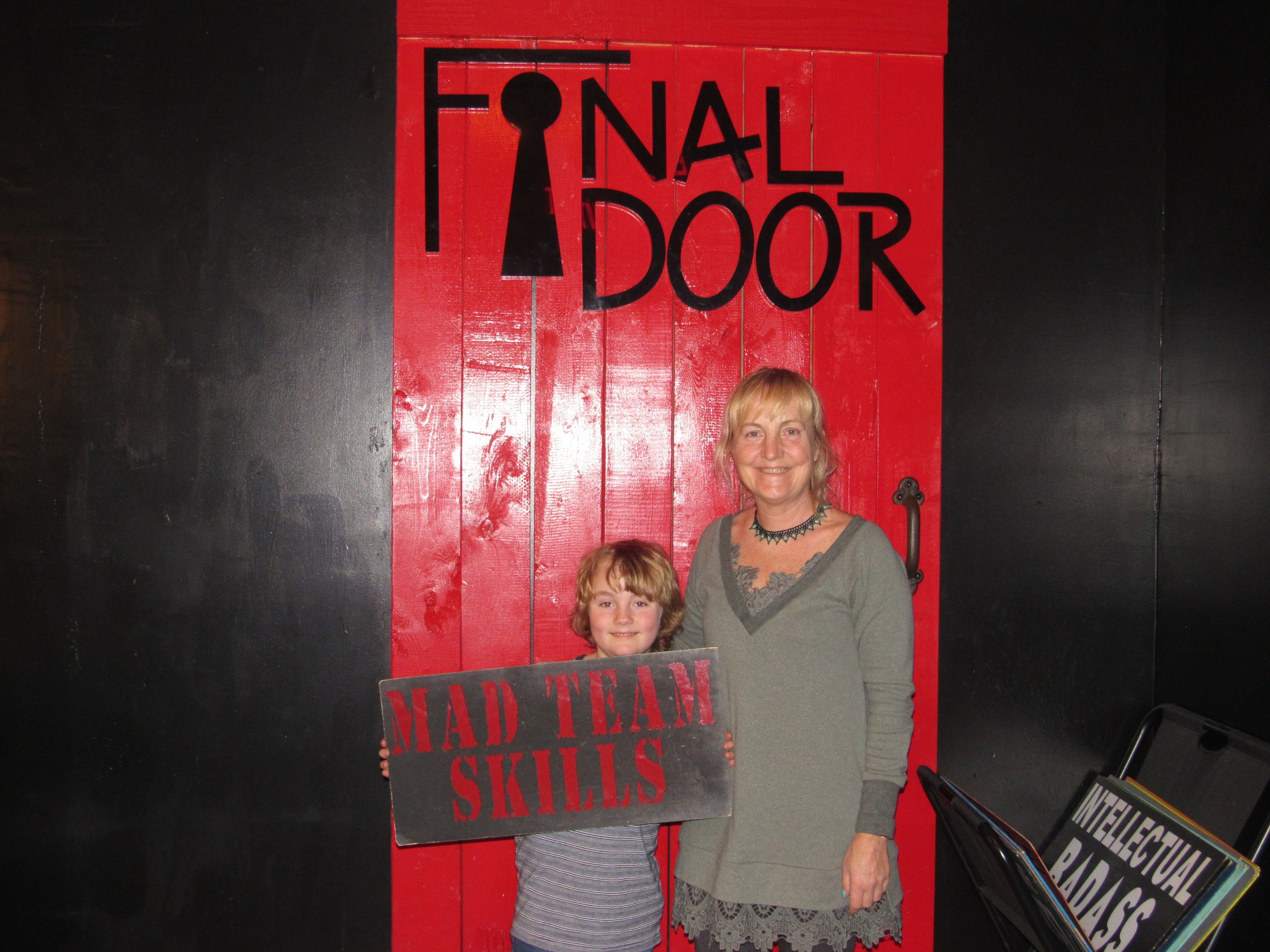 the-final-door-escape-room-columbia-sc-team-photos-04-08-22 (7).JPG