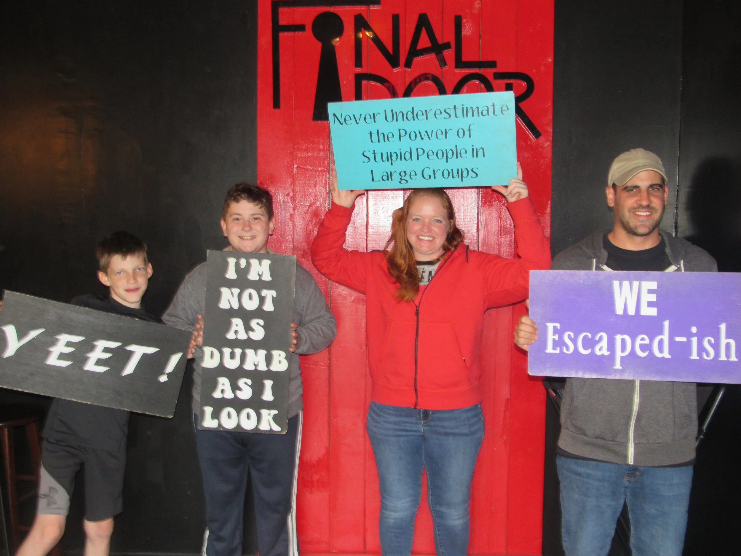 the-final-door-escape-room-columbia-sc-team-photos-04-09-22 (10).JPG