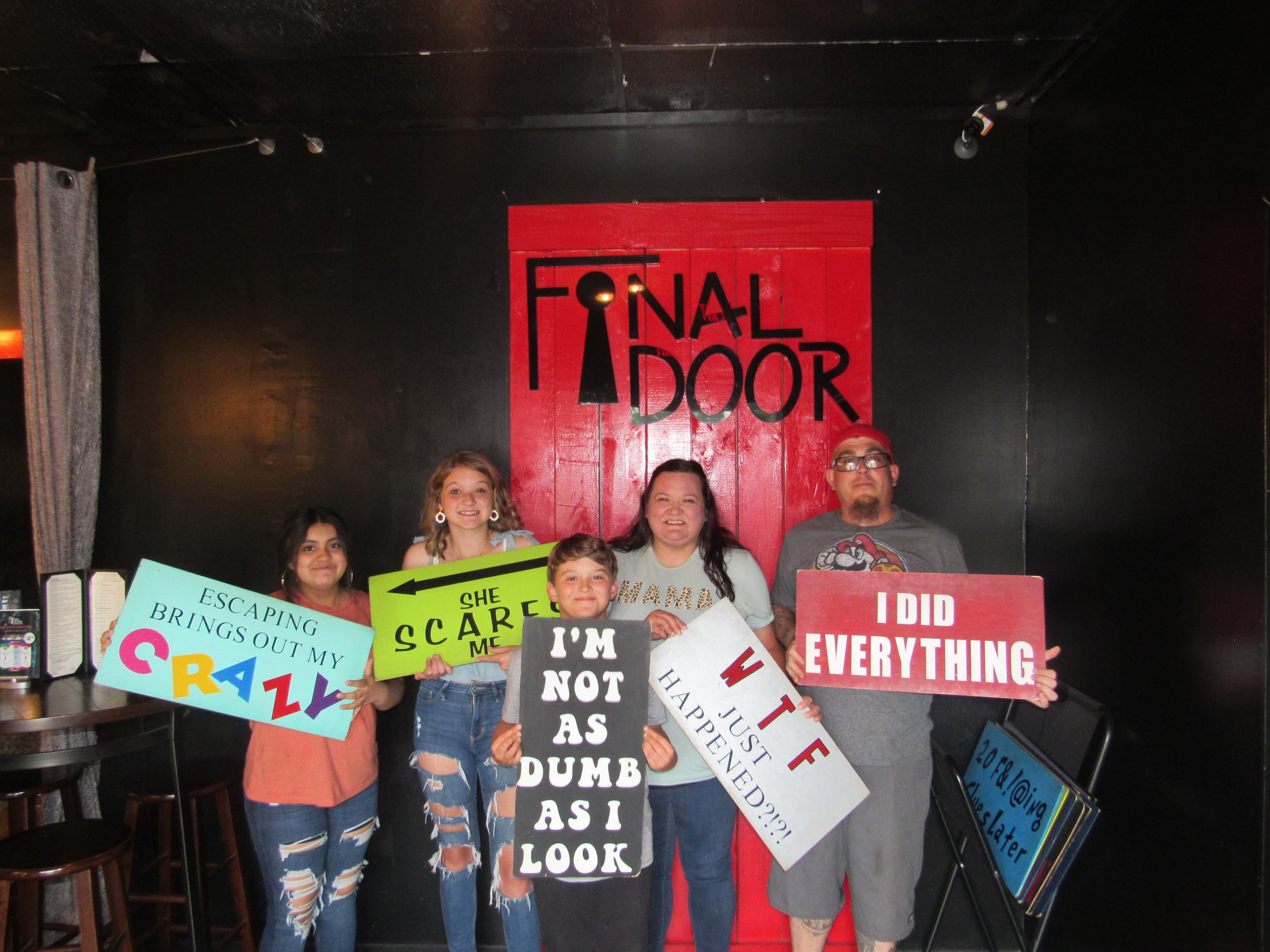 the-final-door-escape-room-columbia-sc-team-photos-04-16-22 (17).JPG