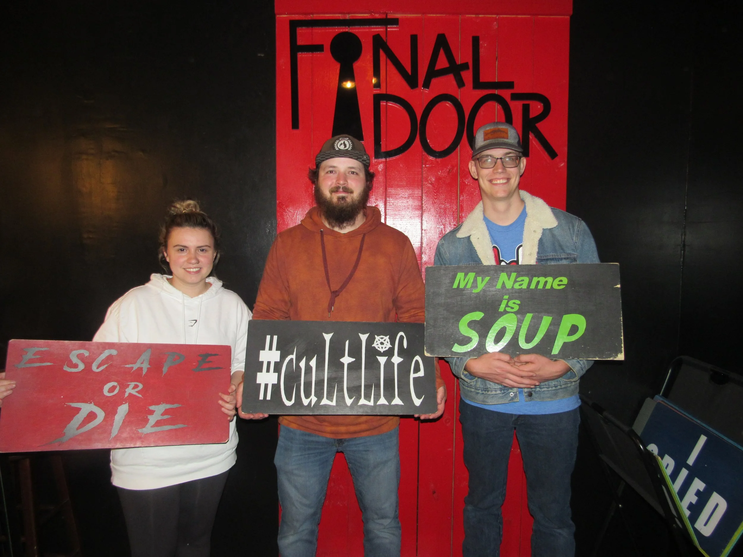 the-final-door-escape-room-columbia-sc-team-photos-04-18-22 (8).JPG
