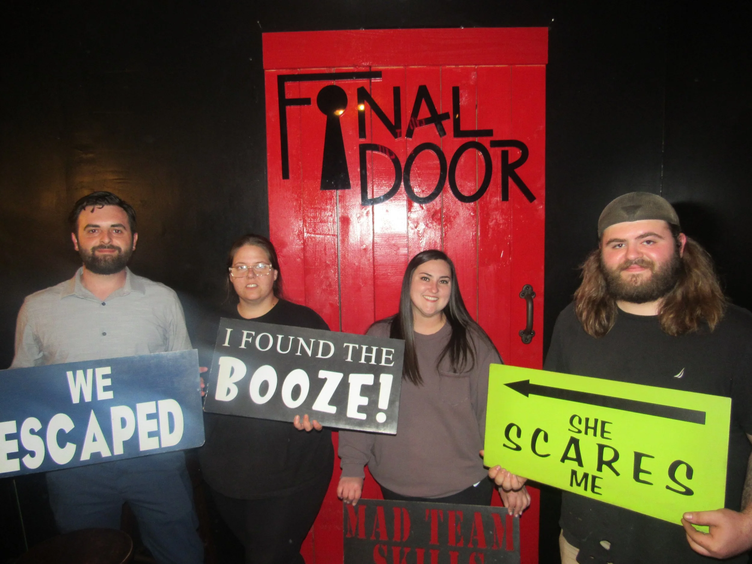 the-final-door-escape-room-columbia-sc-team-photos-04-22-22 (10).JPG