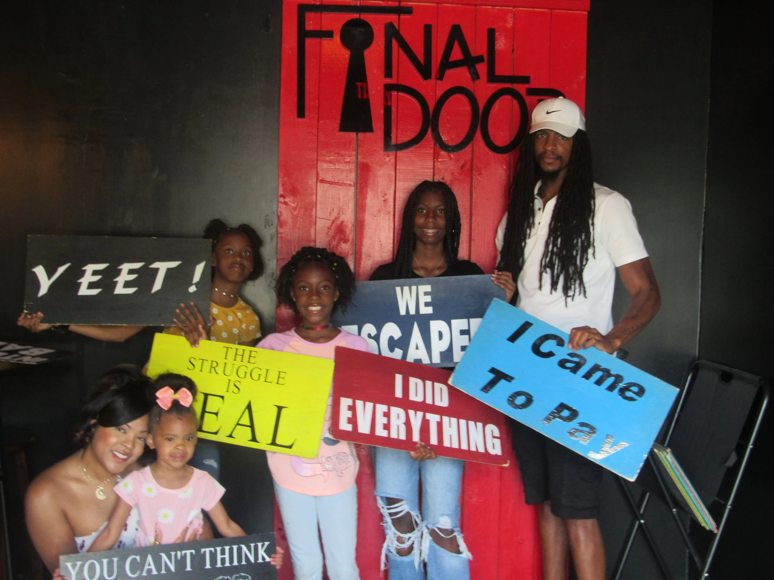 the-final-door-escape-room-columbia-sc-team-photos-05-08-22 (8).JPG