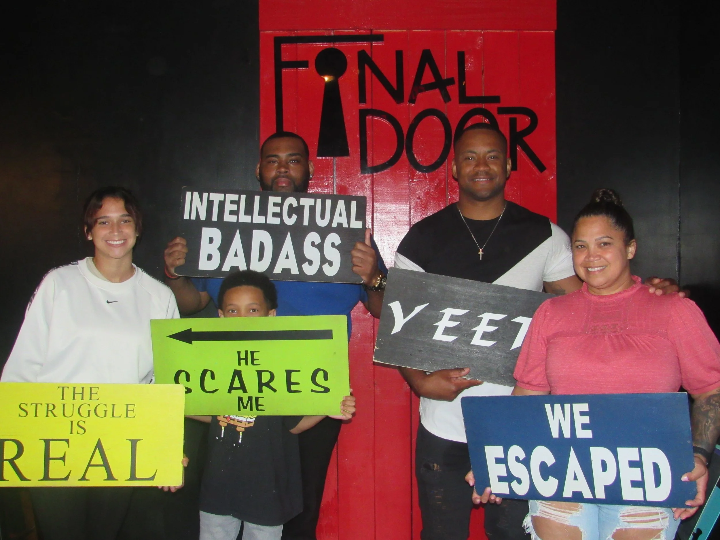 the-final-door-escape-room-columbia-sc-team-photos-05-08-22 (14).JPG