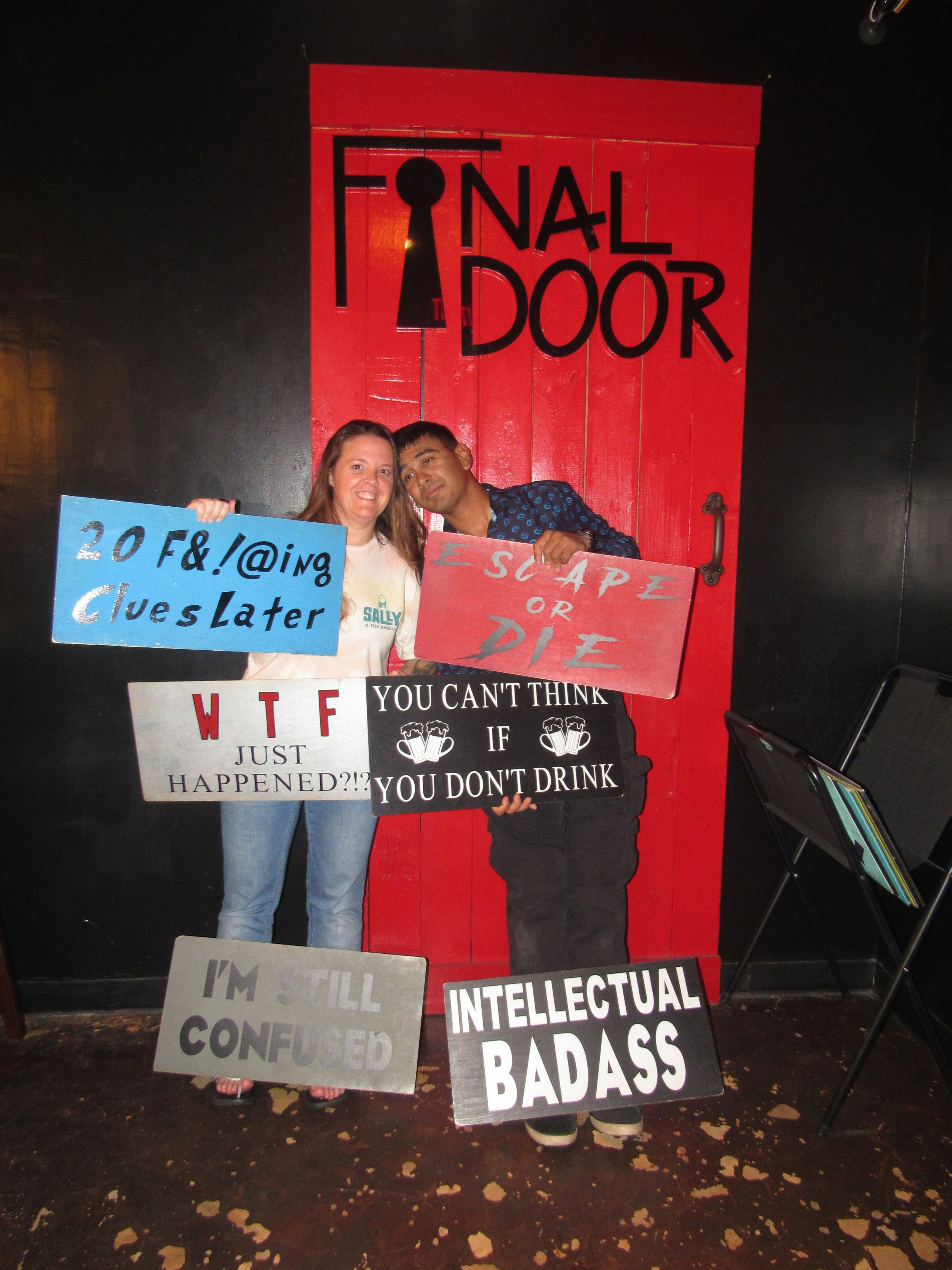 the-final-door-escape-room-columbia-sc-team-photos-05-13-22 (5).JPG