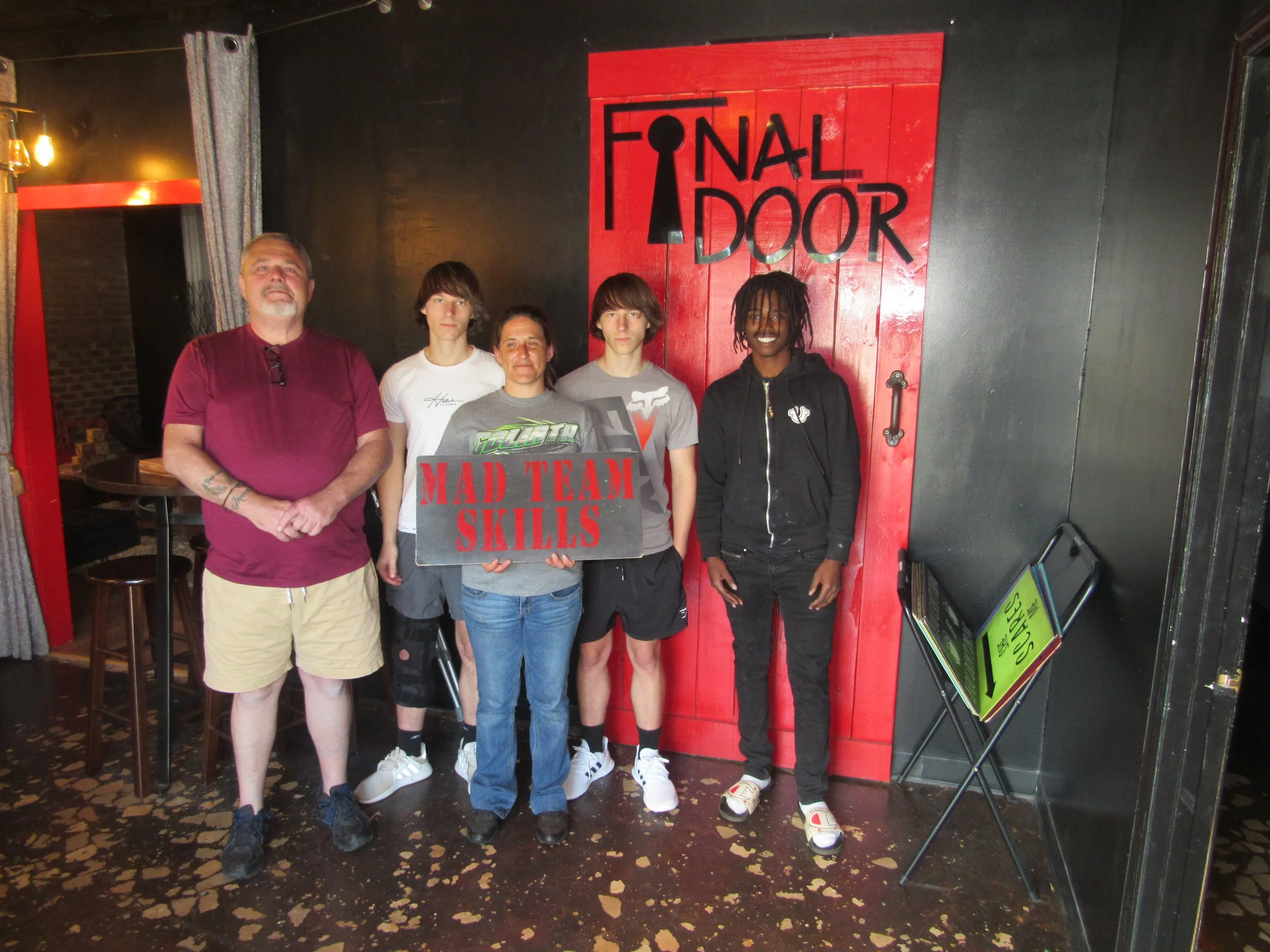 the-final-door-escape-room-columbia-sc-team-photos-05-14-22 (5).JPG