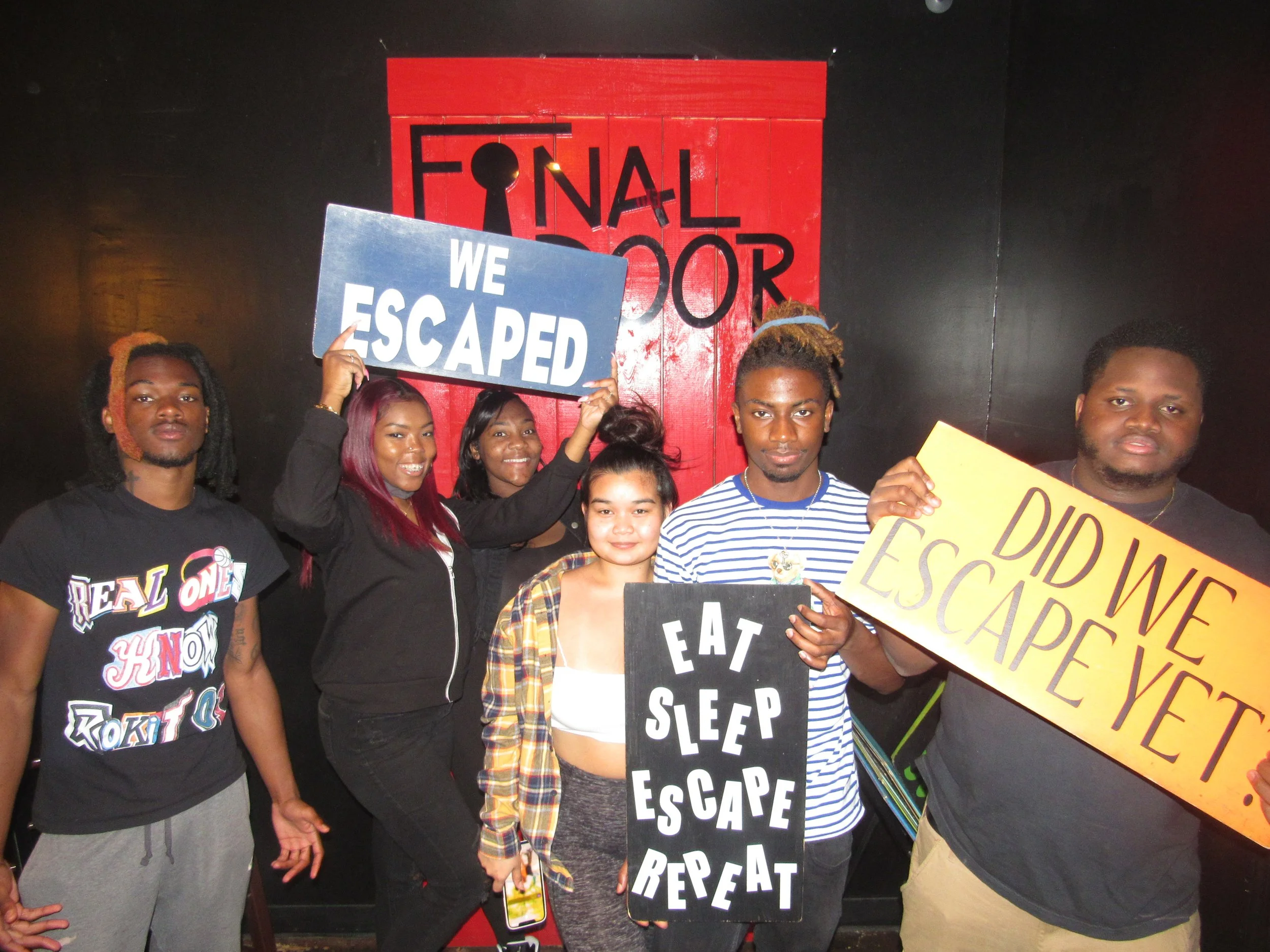 the-final-door-escape-room-columbia-sc-team-photos-05-14-22 (19).JPG