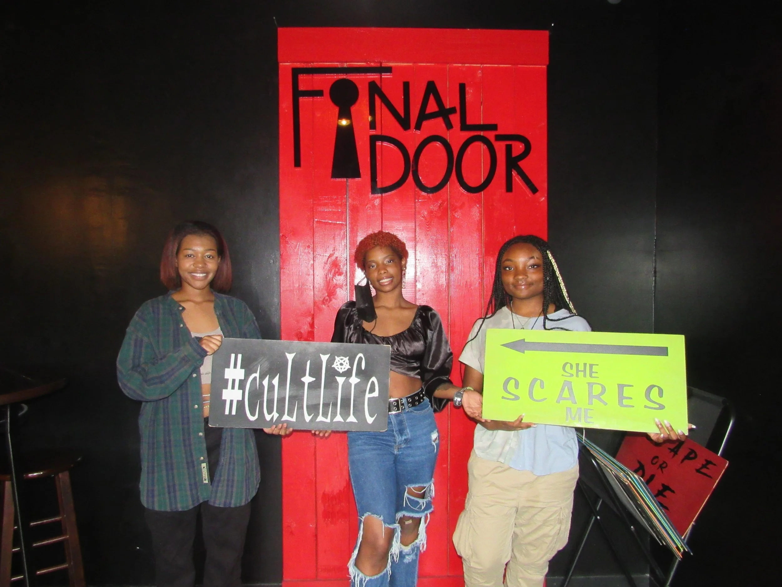 the-final-door-escape-room-columbia-sc-team-photos-05-15-22 (2).JPG