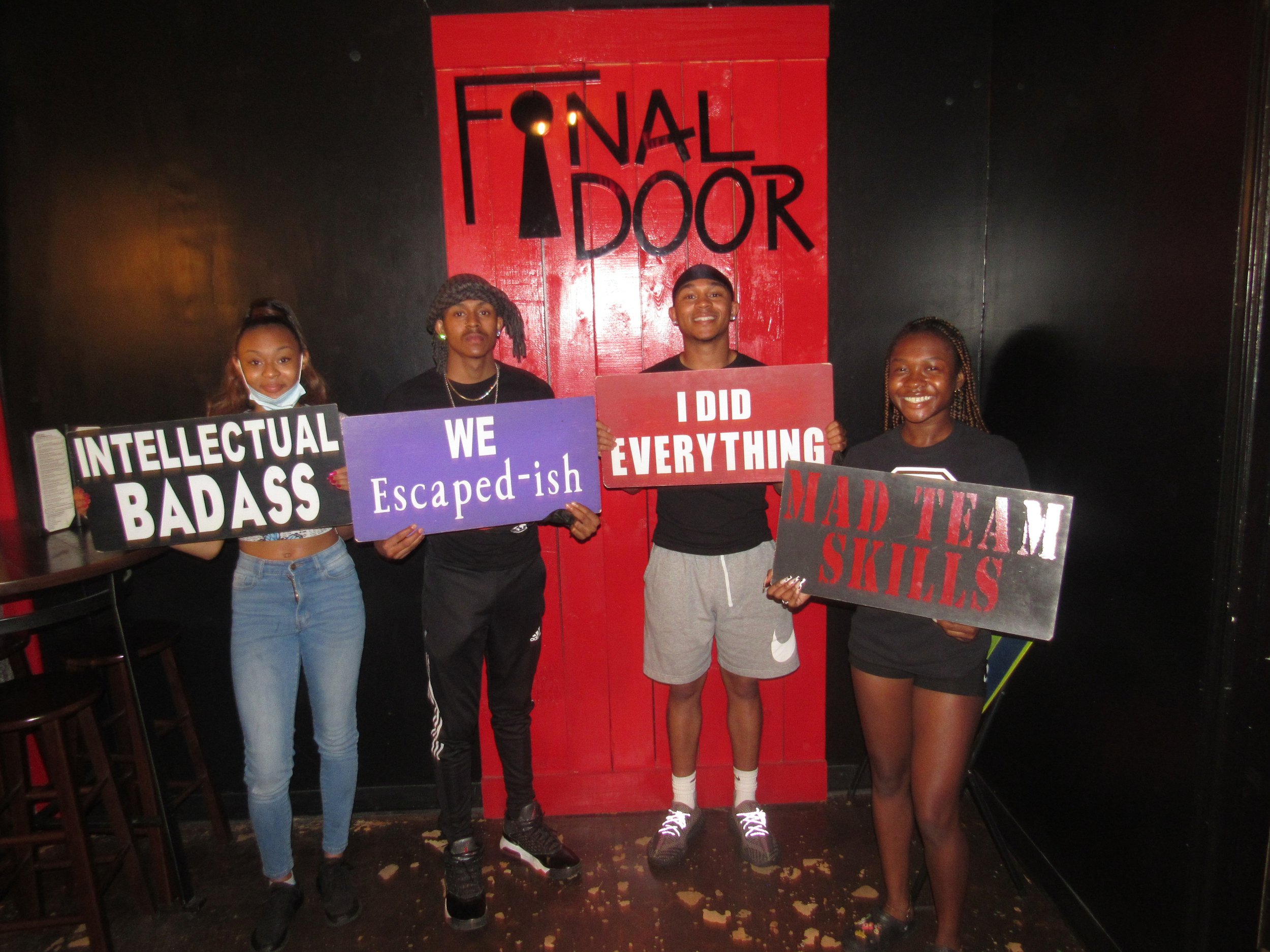 the-final-door-escape-room-columbia-sc-team-photos-05-16-22 (4).JPG