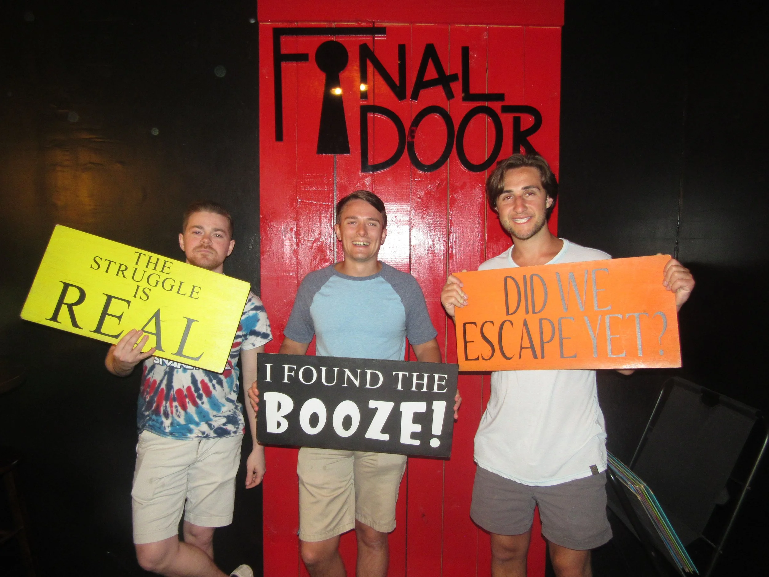 the-final-door-escape-room-columbia-sc-team-photos-05-16-22 (4).JPG