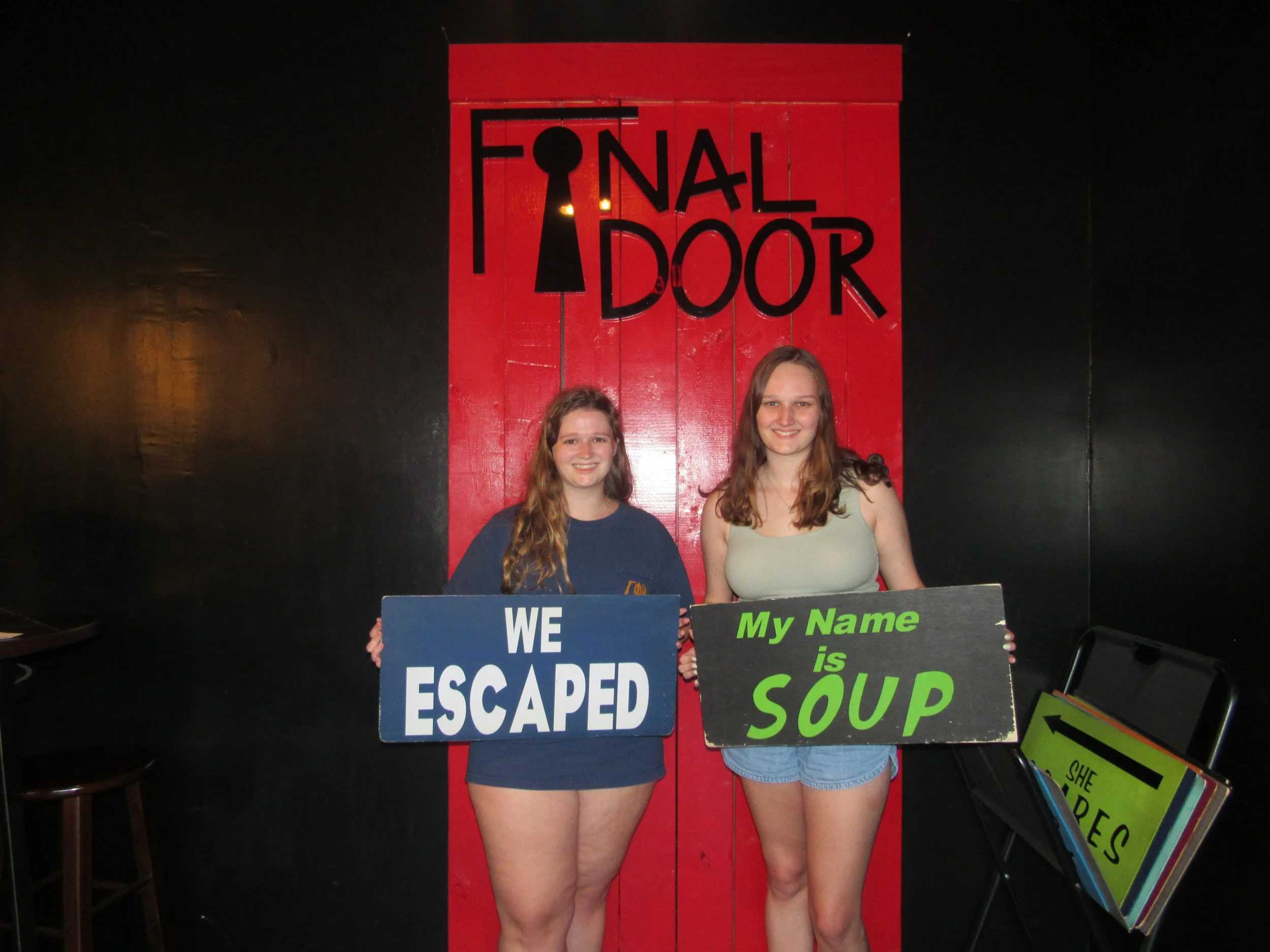 the-final-door-escape-room-columbia-sc-team-photos-06-02-22 (7).JPG