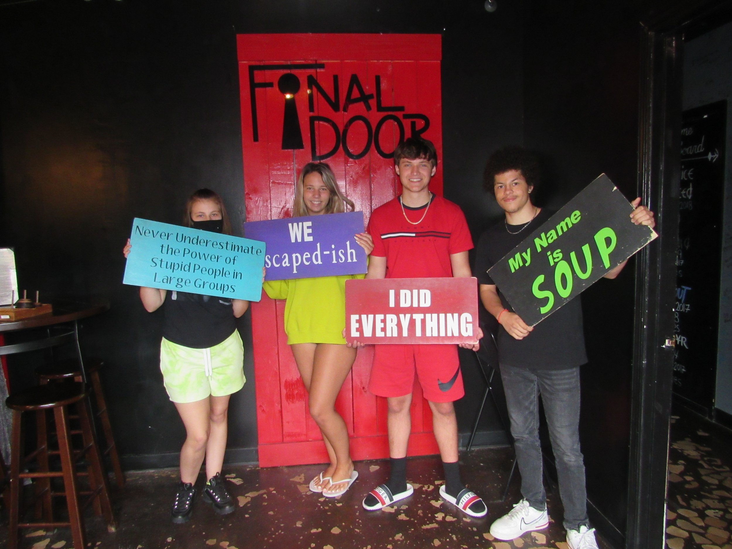 the-final-door-escape-room-columbia-sc-team-photos-06-07-22 (12).JPG