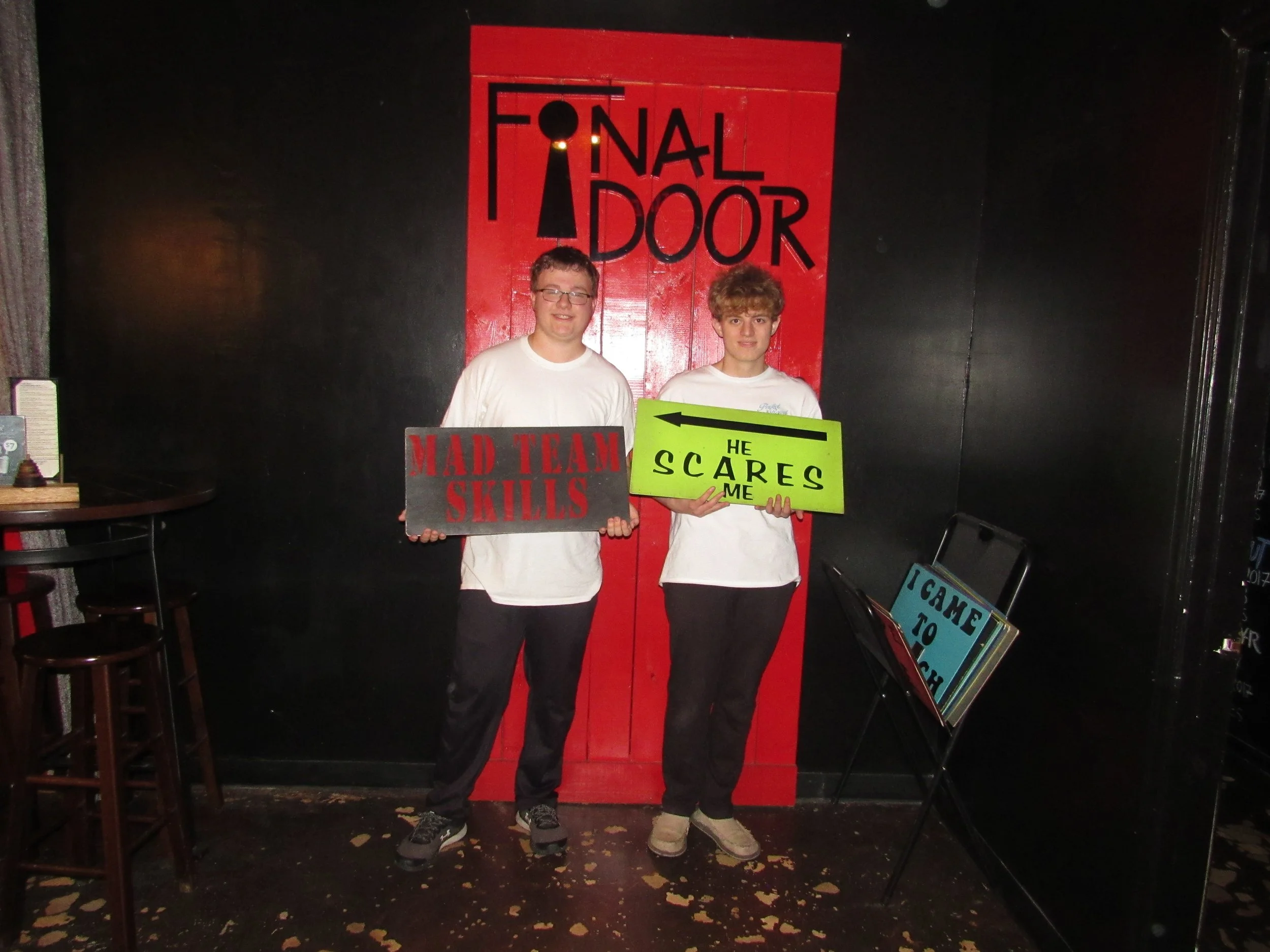 the-final-door-escape-room-columbia-sc-team-photos-06-08-22 (2).JPG