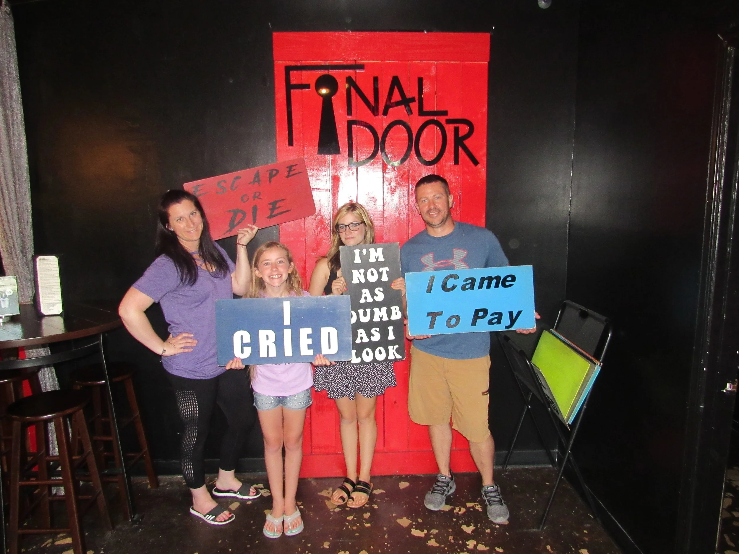 the-final-door-escape-room-columbia-sc-team-photos-06-10-22 (6).JPG