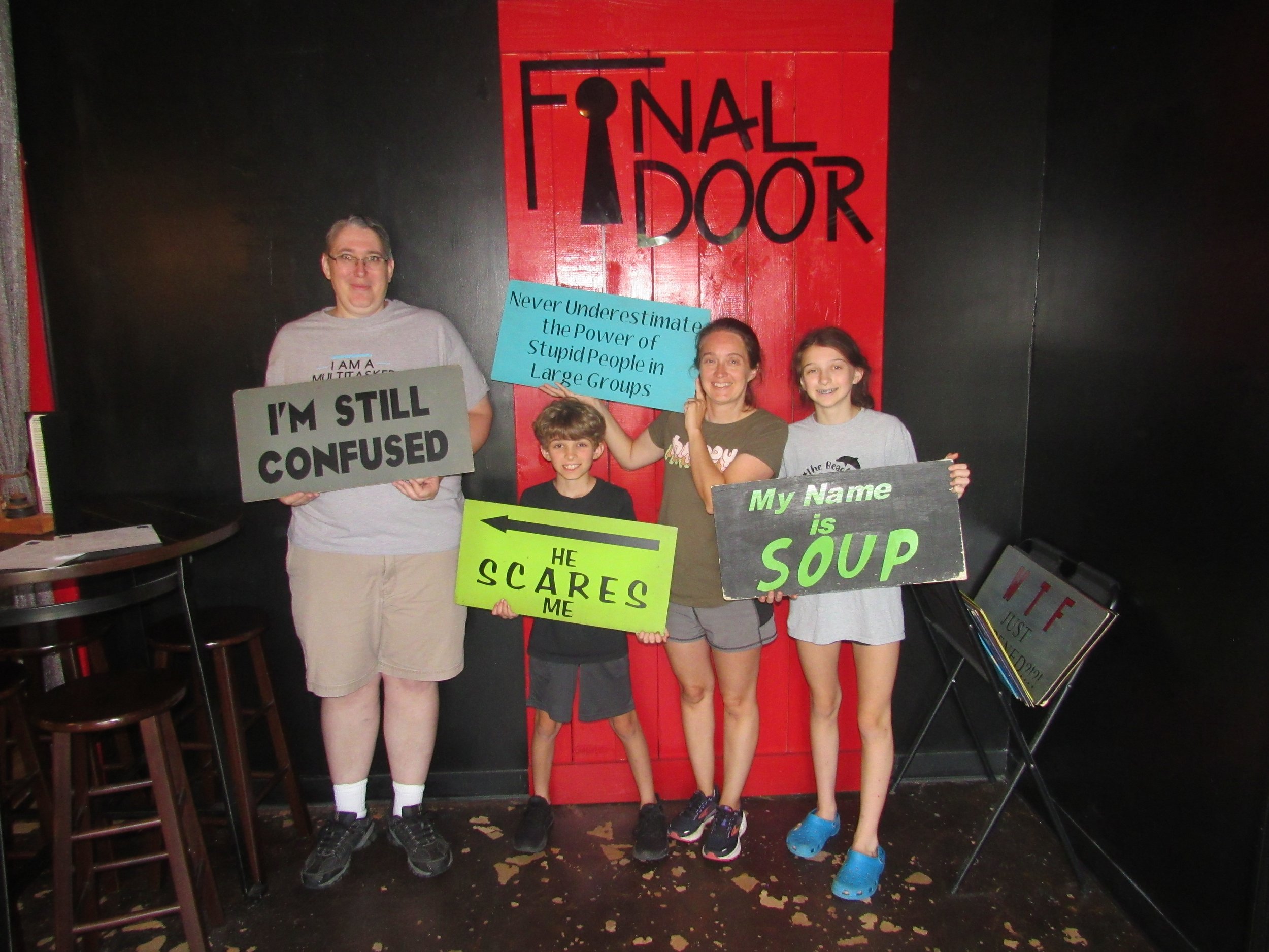 the-final-door-escape-room-columbia-sc-team-photos-08-04-22 (2).JPG