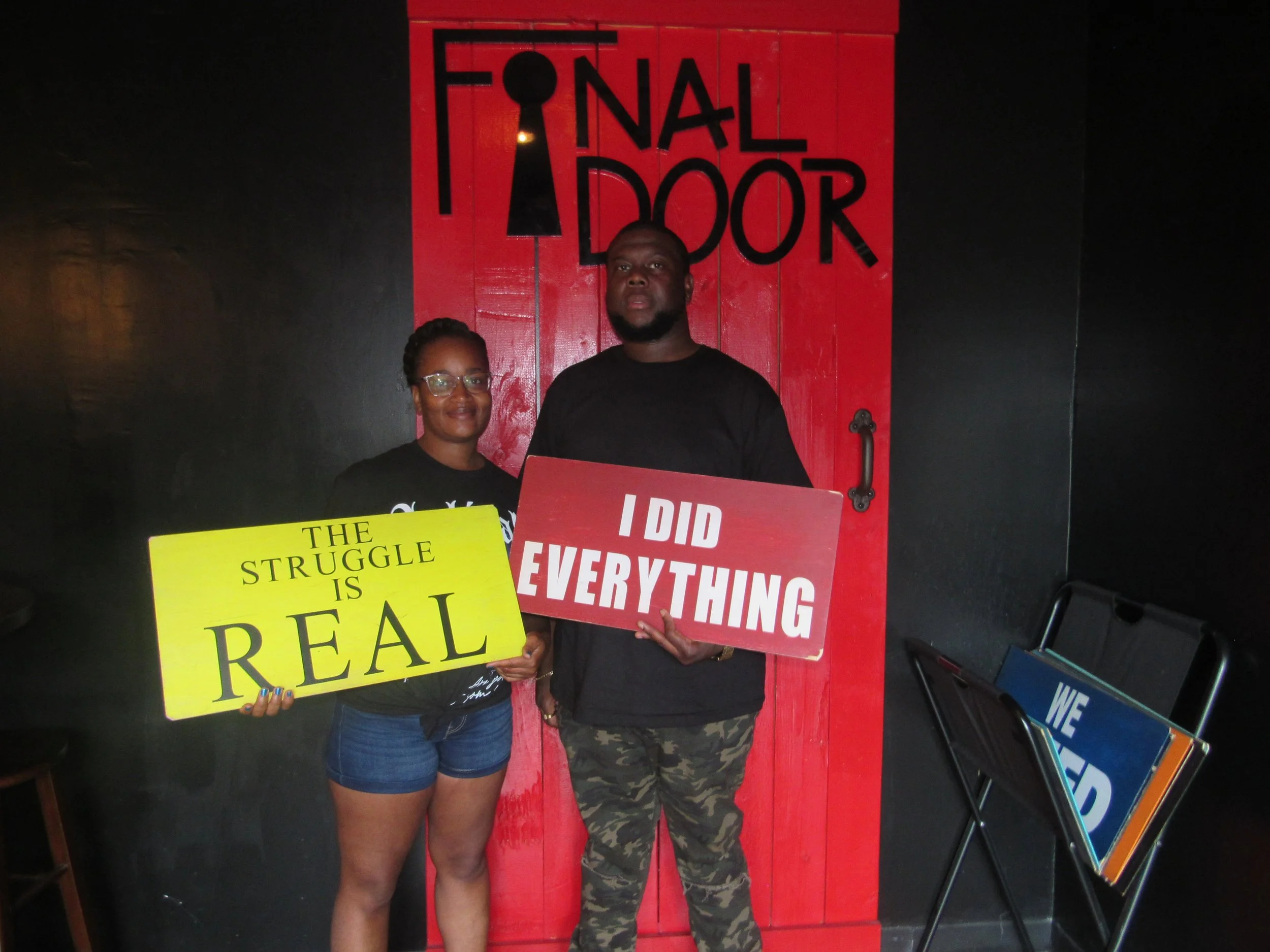 the-final-door-escape-room-columbia-sc-team-photos-08-07-22 (5).JPG