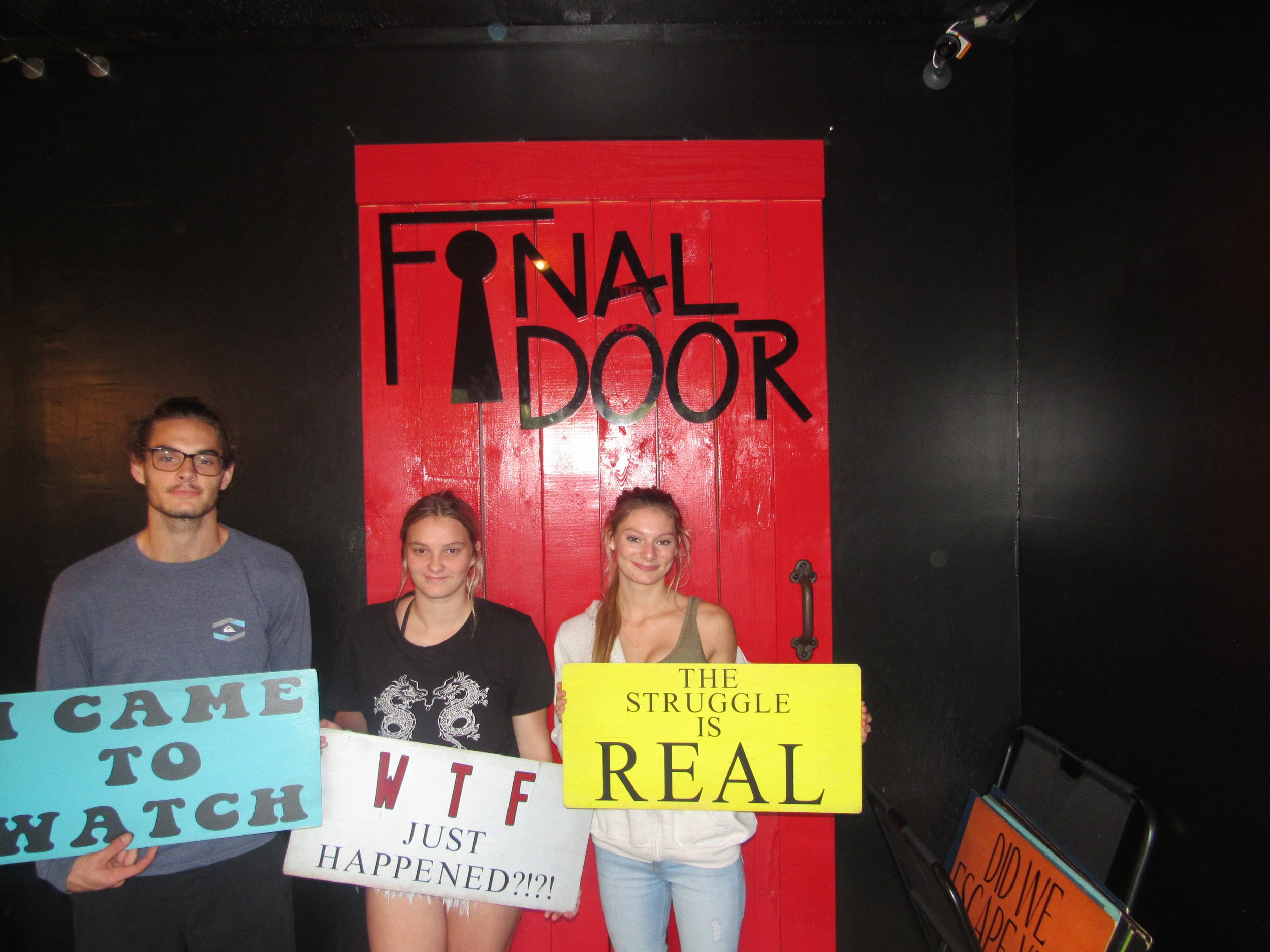 the-final-door-escape-room-columbia-sc-team-photos-08-07-22 (12).JPG