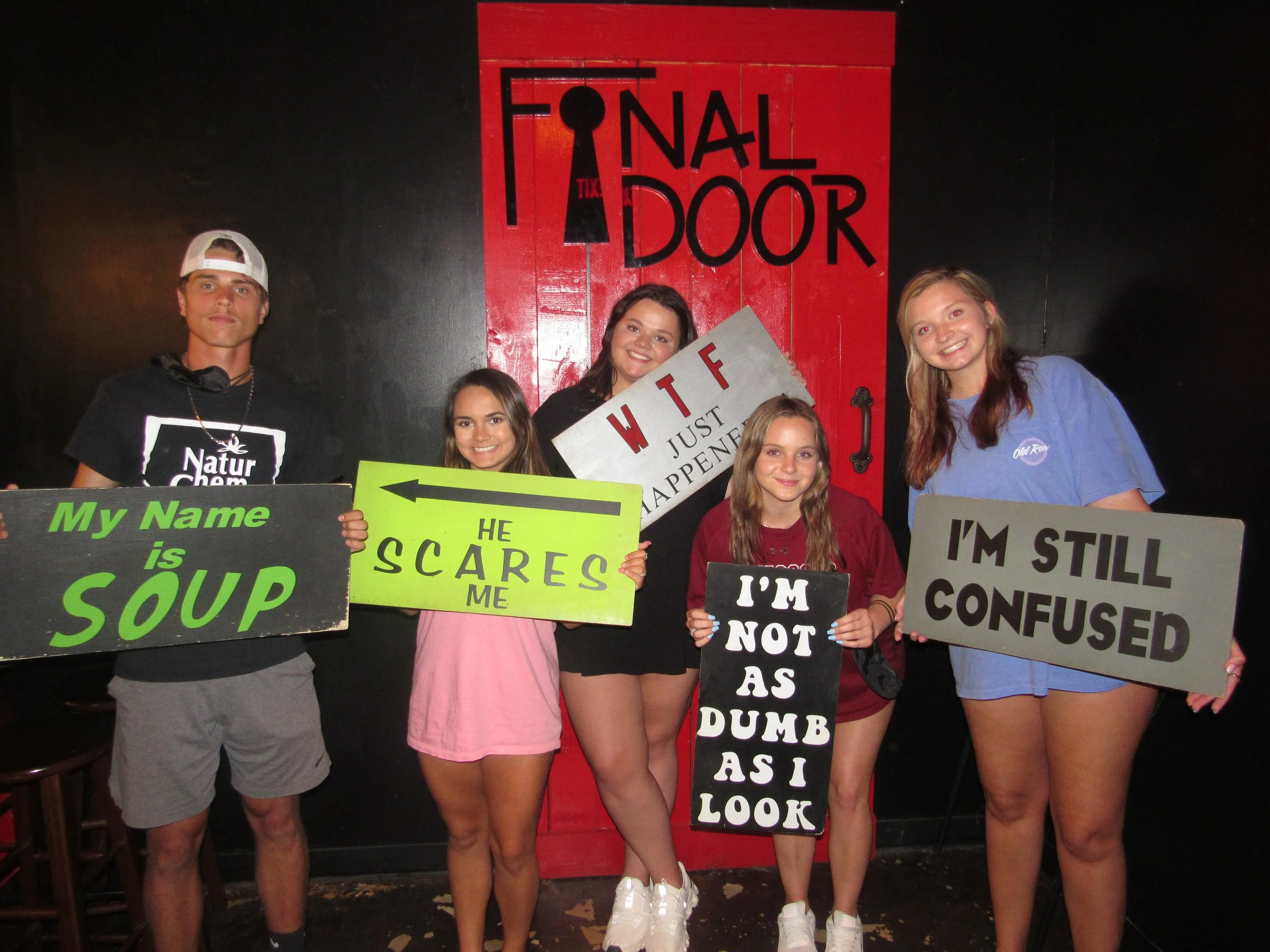 the-final-door-escape-room-columbia-sc-team-photos-08-08-22 (1).JPG