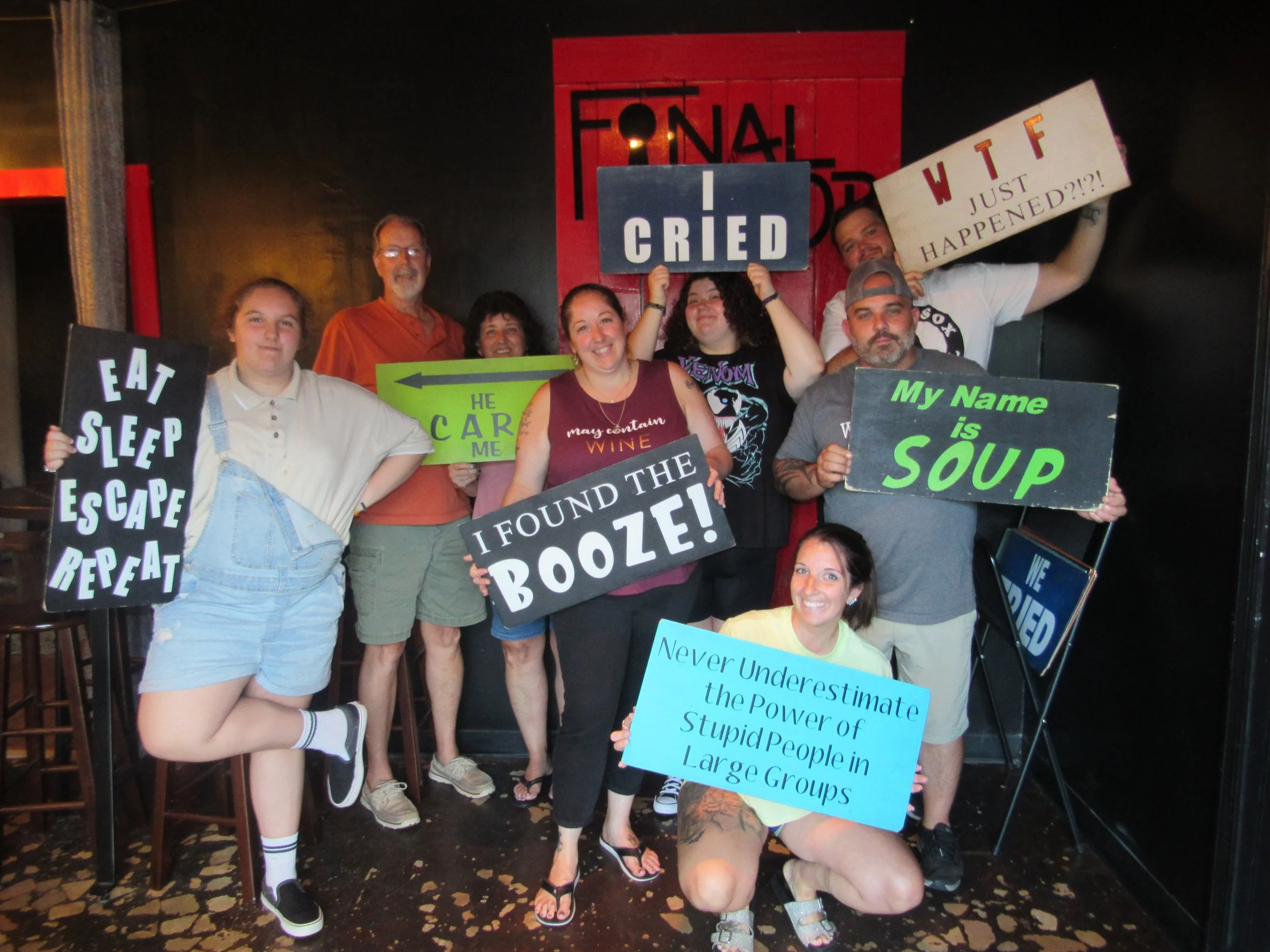 the-final-door-escape-room-columbia-sc-team-photos-08-09-22  (5).JPG
