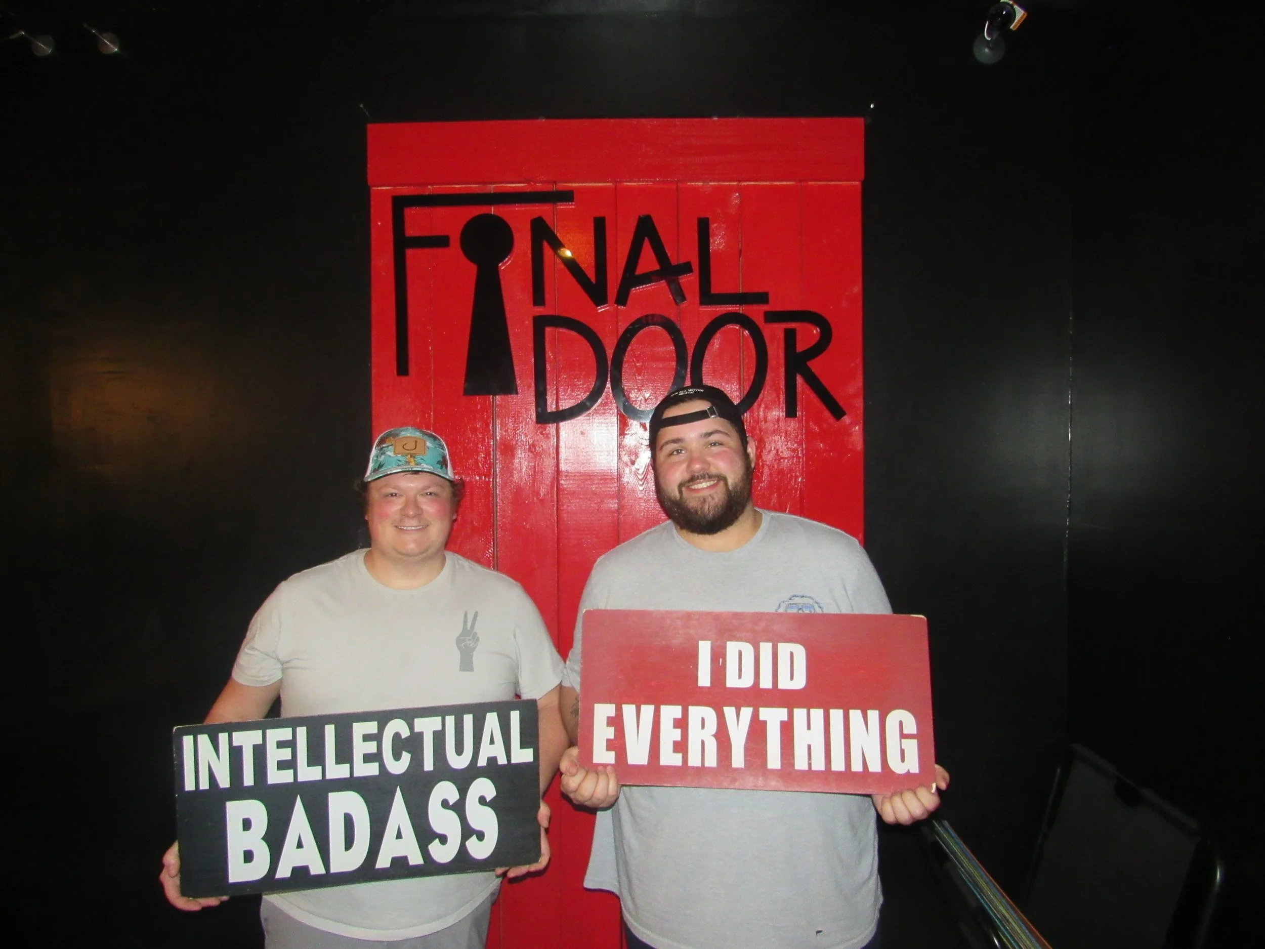 the-final-door-escape-room-columbia-sc-team-photos-08-09-22  (6).JPG