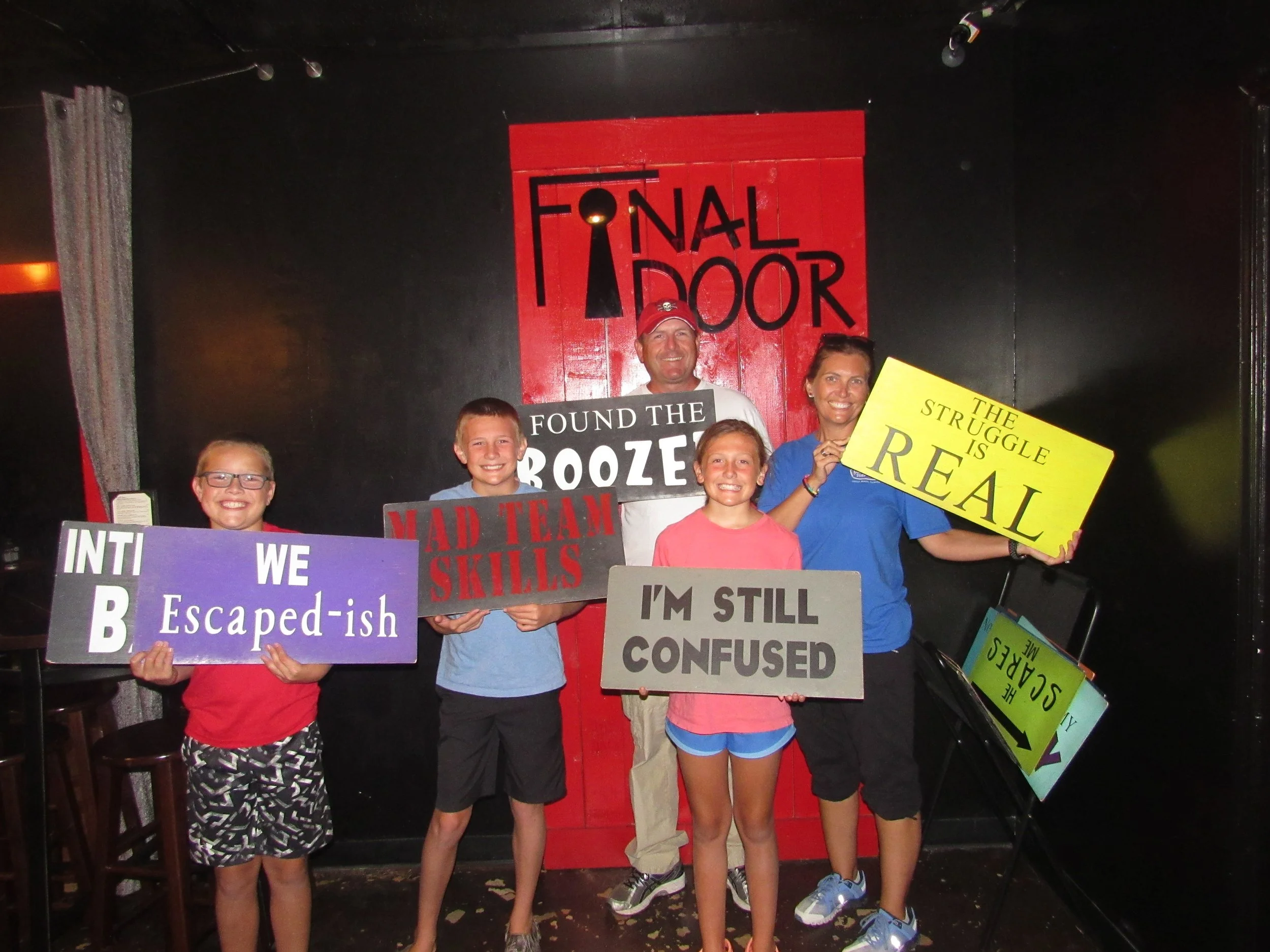 the-final-door-escape-room-columbia-sc-team-photos-08-10-22  (5).JPG
