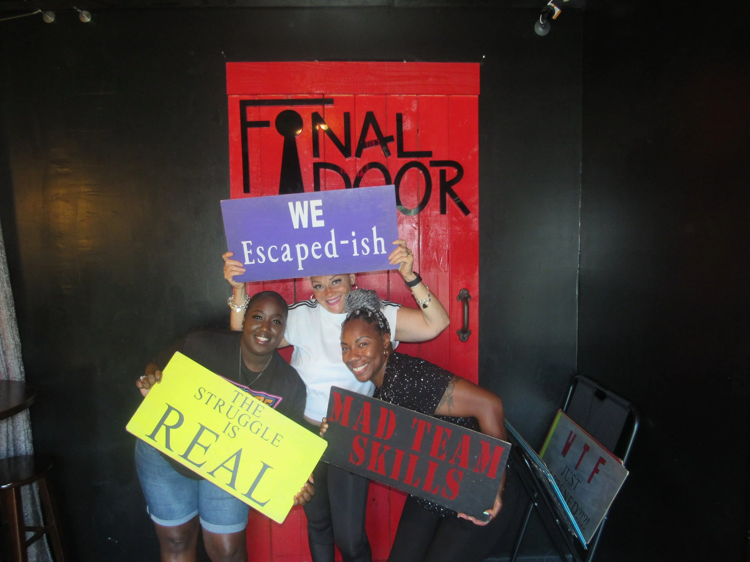 the-final-door-escape-room-columbia-sc-team-photos-08-13-22 (7).JPG