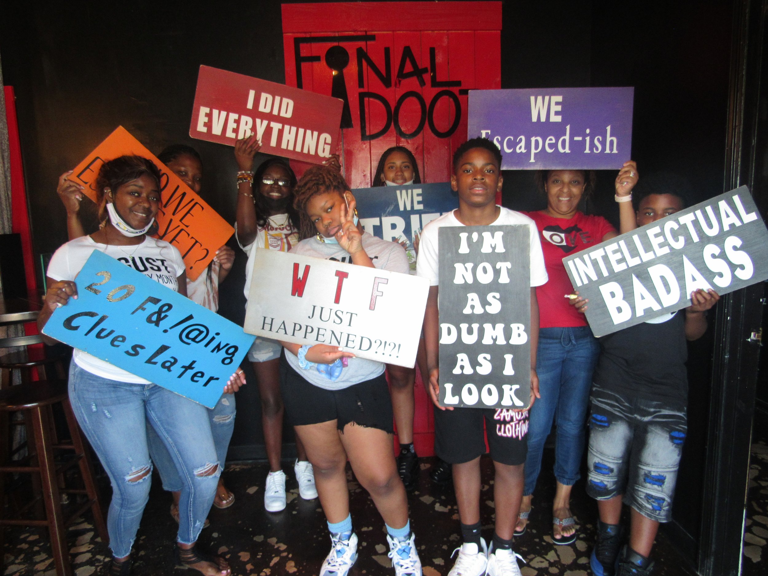 the-final-door-escape-room-columbia-sc-team-photos-08-20-22 (10).JPG