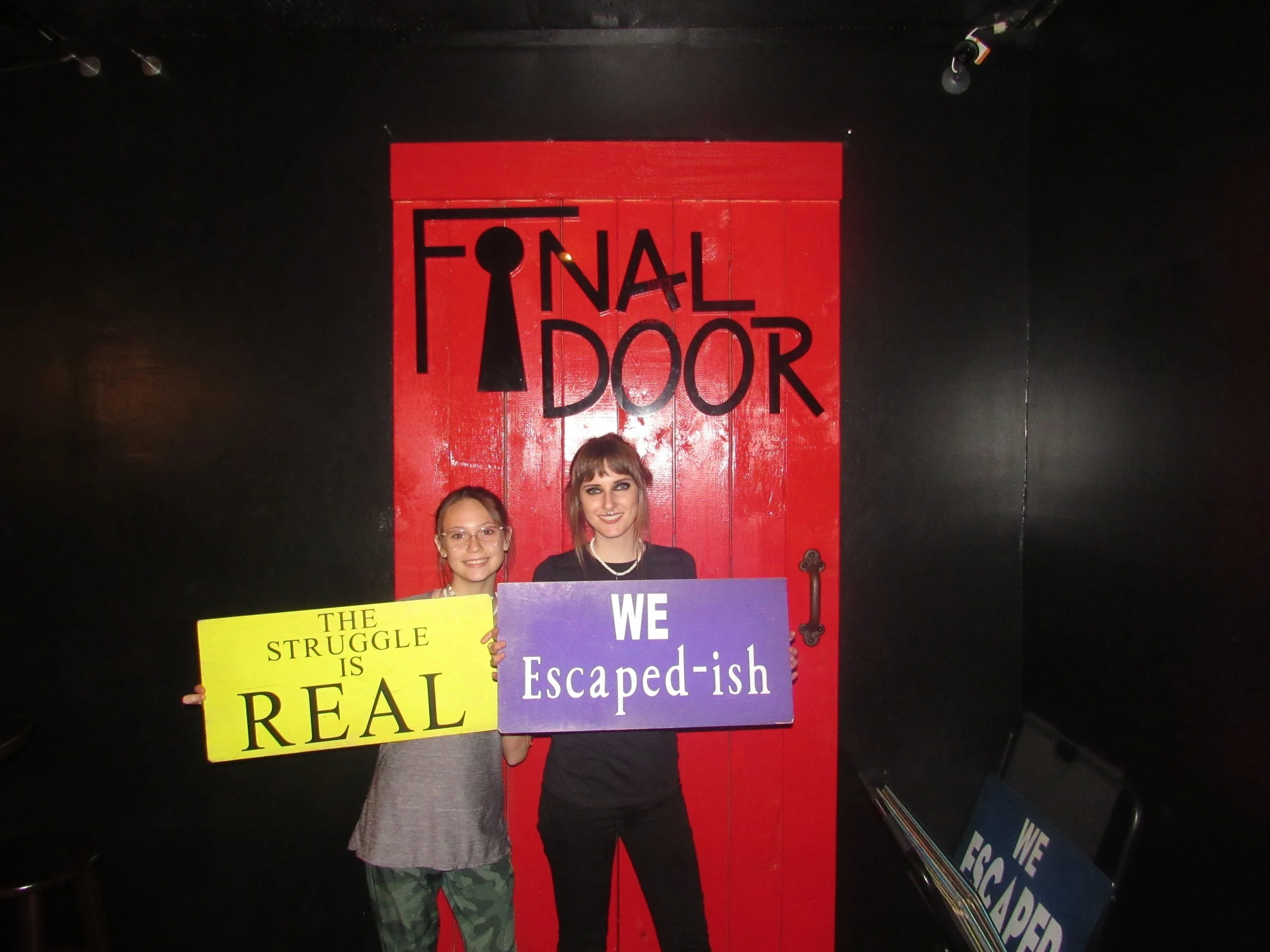 the-final-door-escape-room-columbia-sc-team-photos-08-29-22 (4).JPG