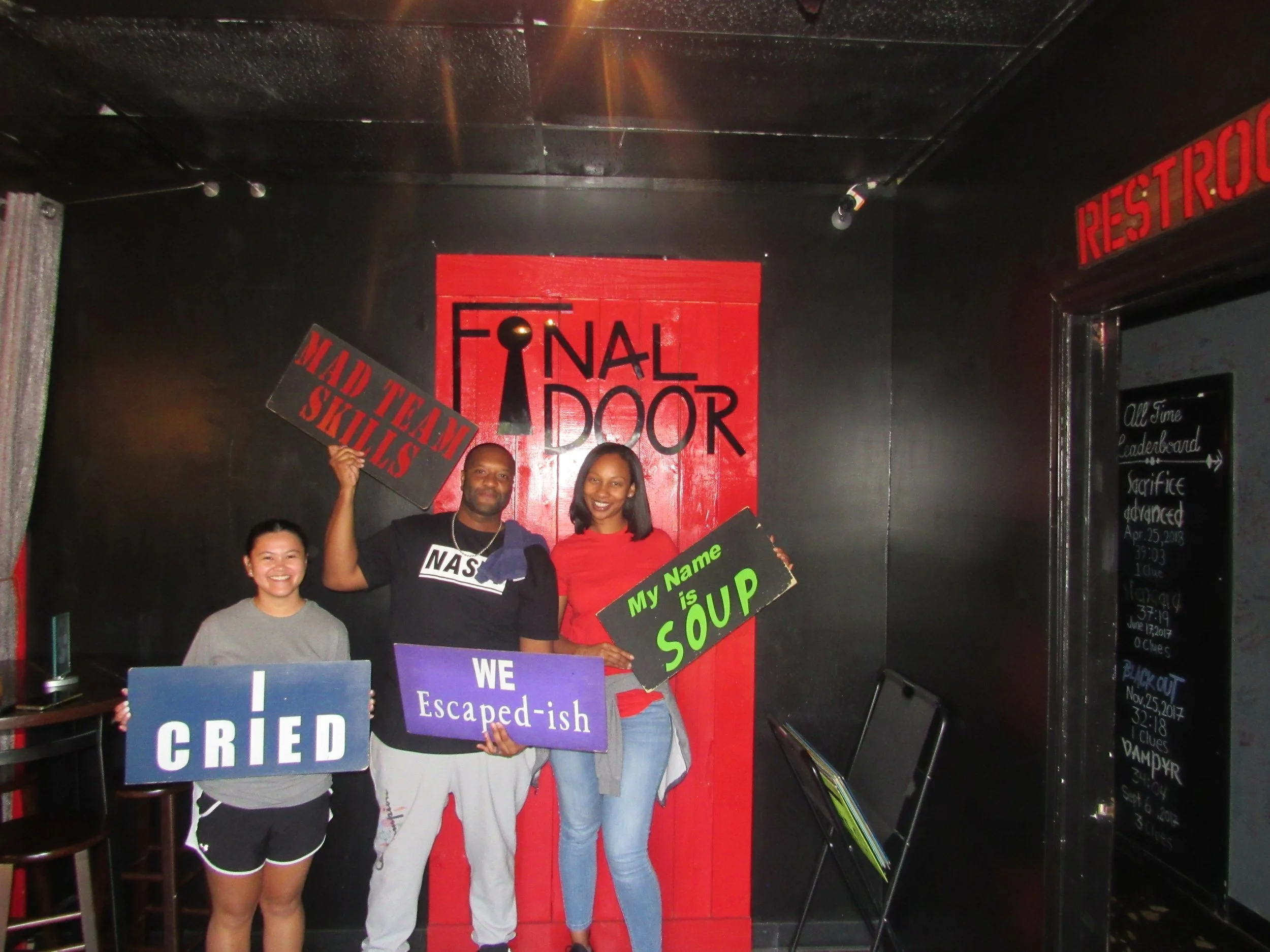 the-final-door-escape-room-columbia-sc-team-photos-09-02-22  (3).JPG