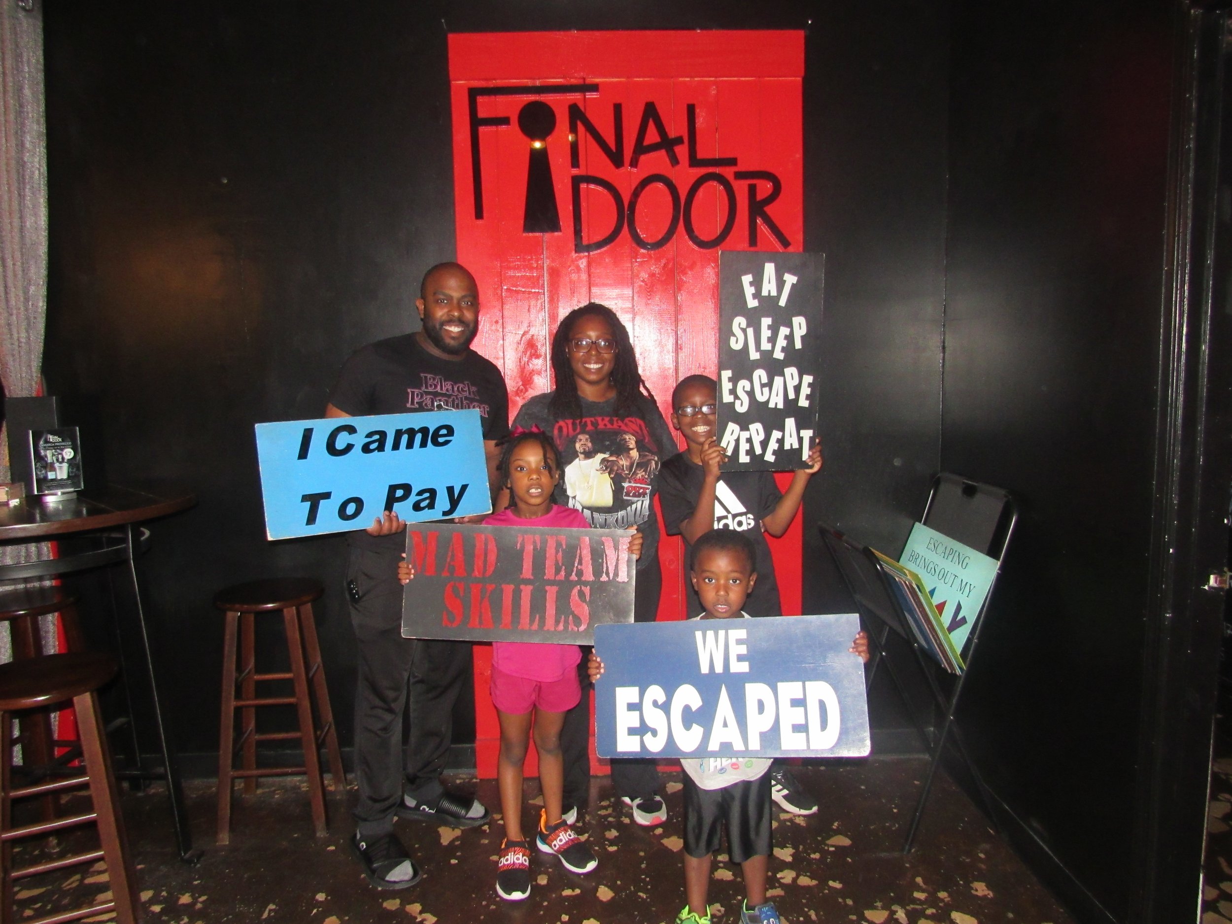 the-final-door-escape-room-columbia-sc-team-photos-09-03-22  (10).JPG