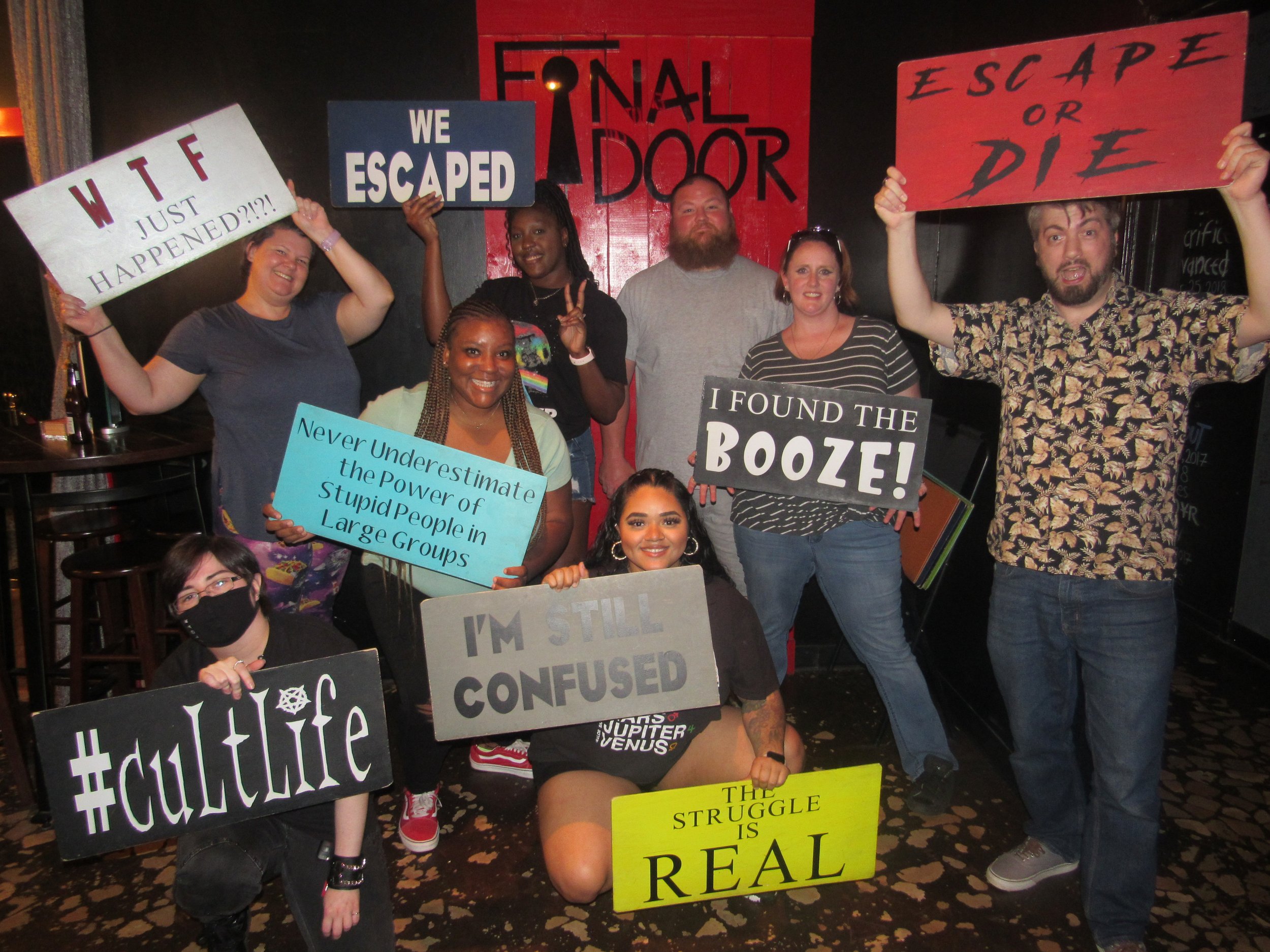 the-final-door-escape-room-columbia-sc-team-photos-09-03-22  (18).JPG