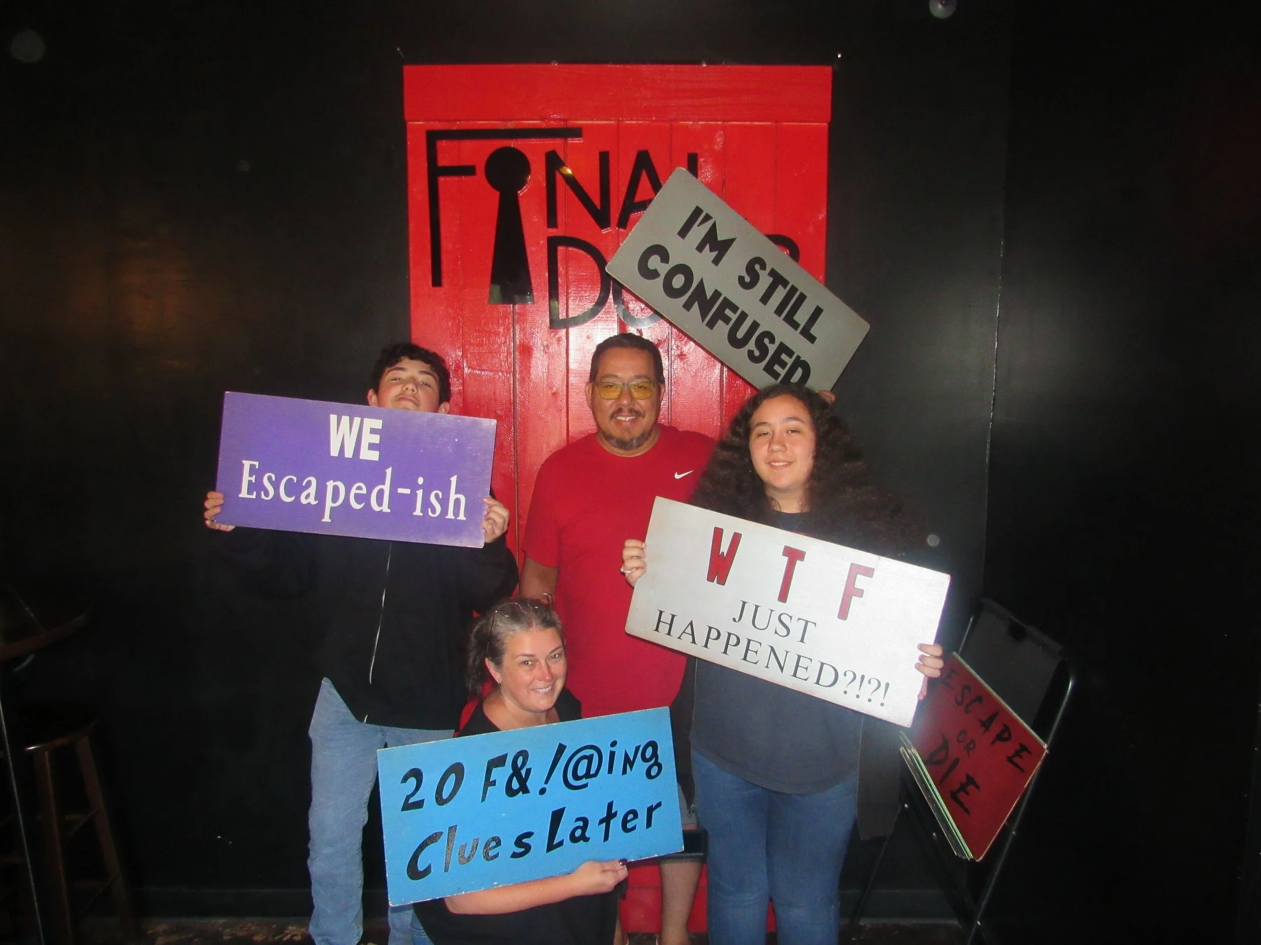 the-final-door-escape-room-columbia-sc-team-photos-09-04-22  (8).JPG