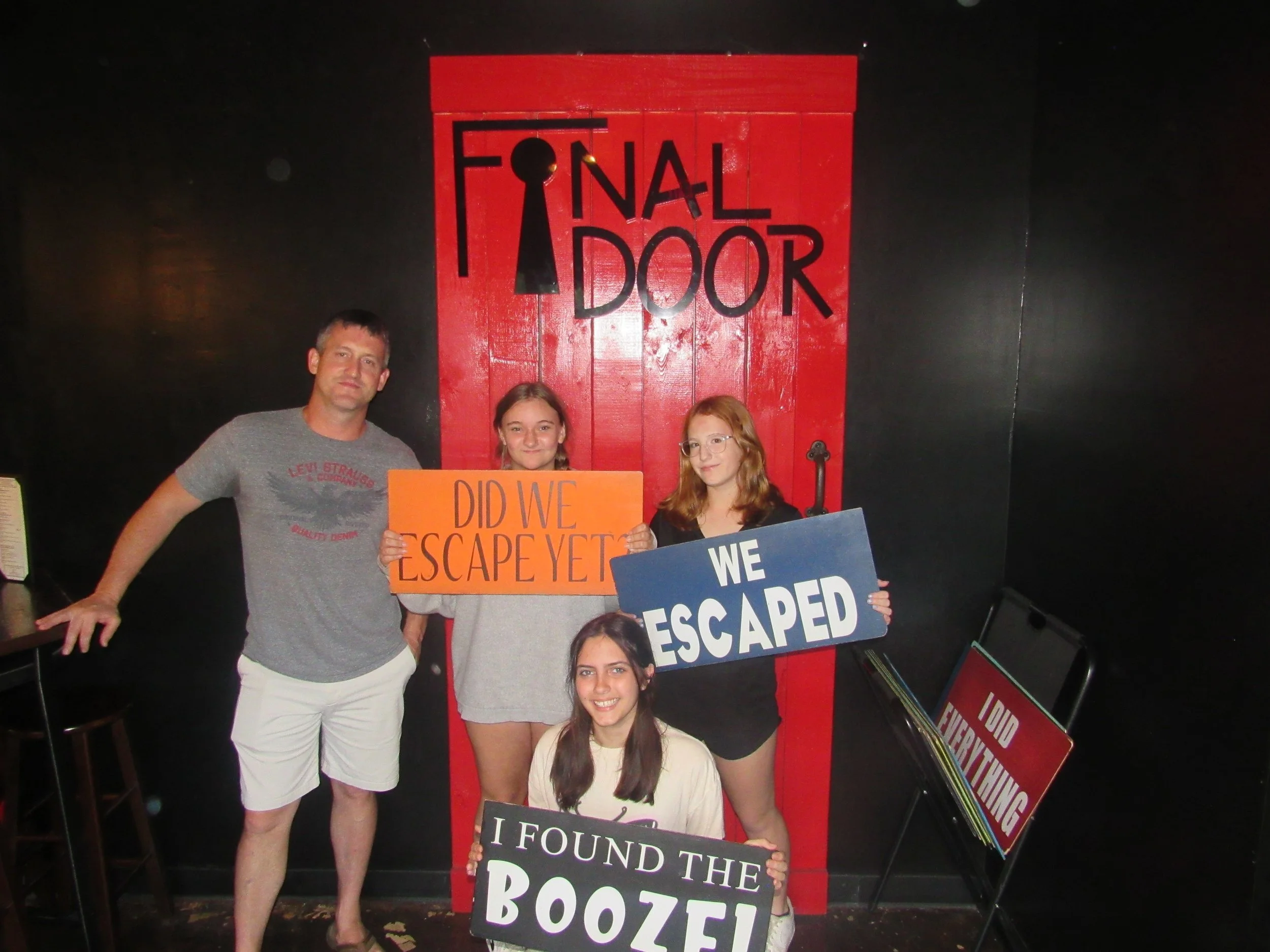 the-final-door-escape-room-columbia-sc-team-photos-09-04-22  (11).JPG