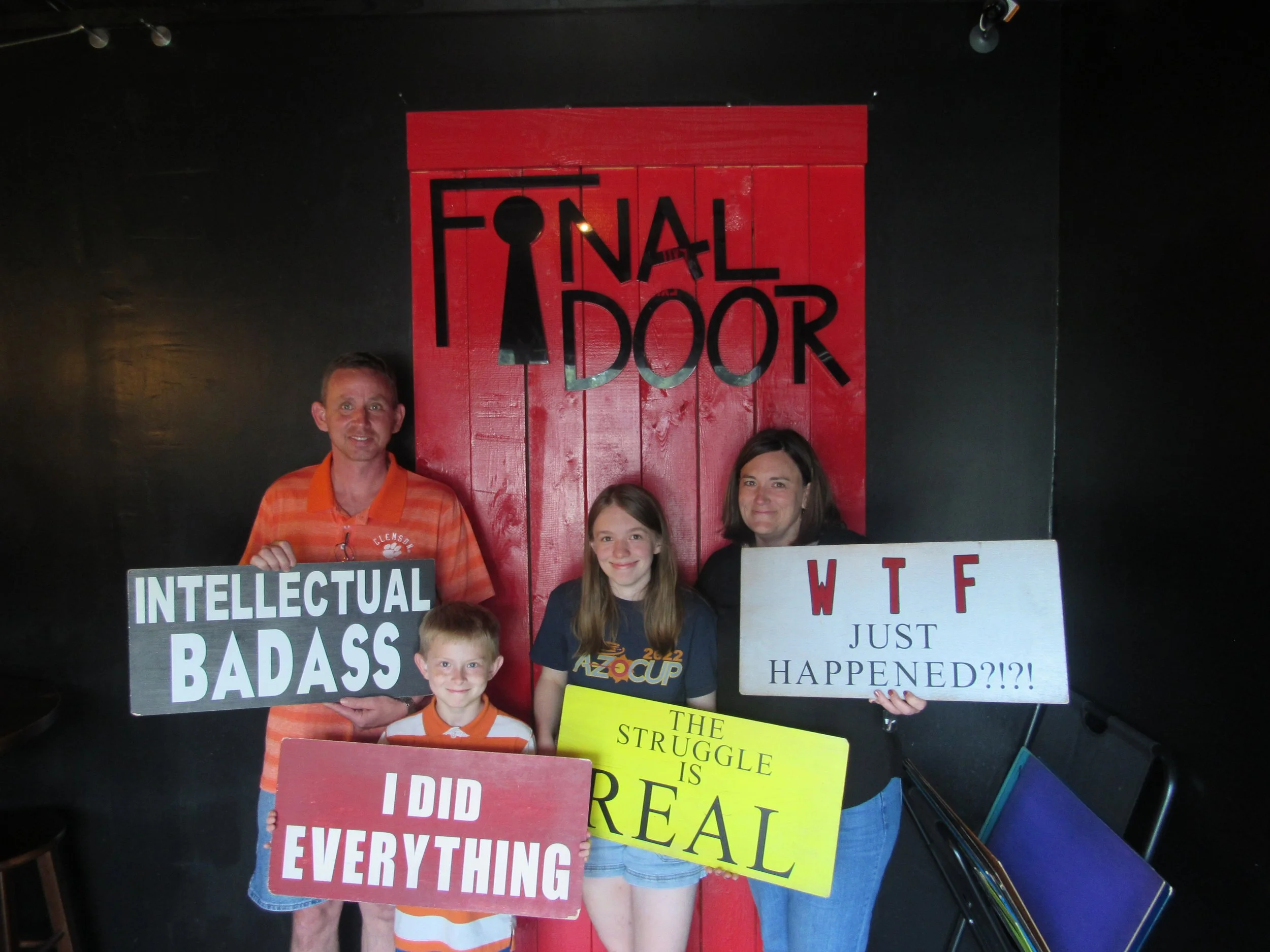 the-final-door-escape-room-columbia-sc-team-photos-09-05-22  (2).JPG