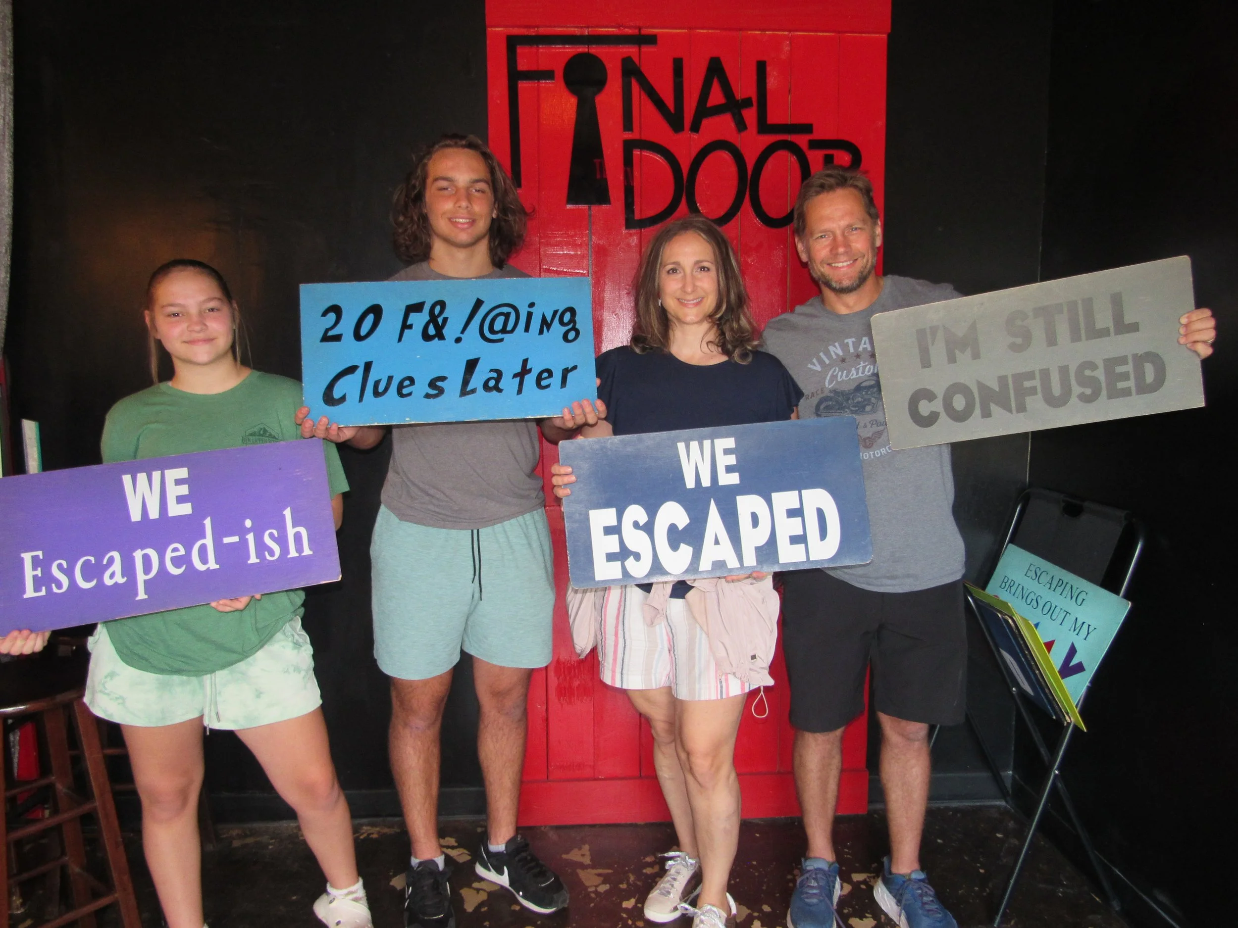 the-final-door-escape-room-columbia-sc-team-photos-09-05-22  (5).JPG