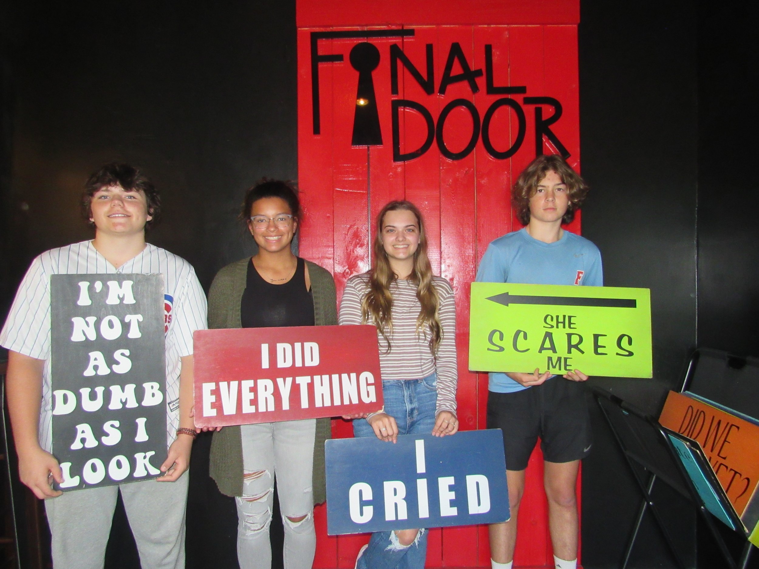 the-final-door-escape-room-columbia-sc-team-photos-09-05-22  (6).JPG