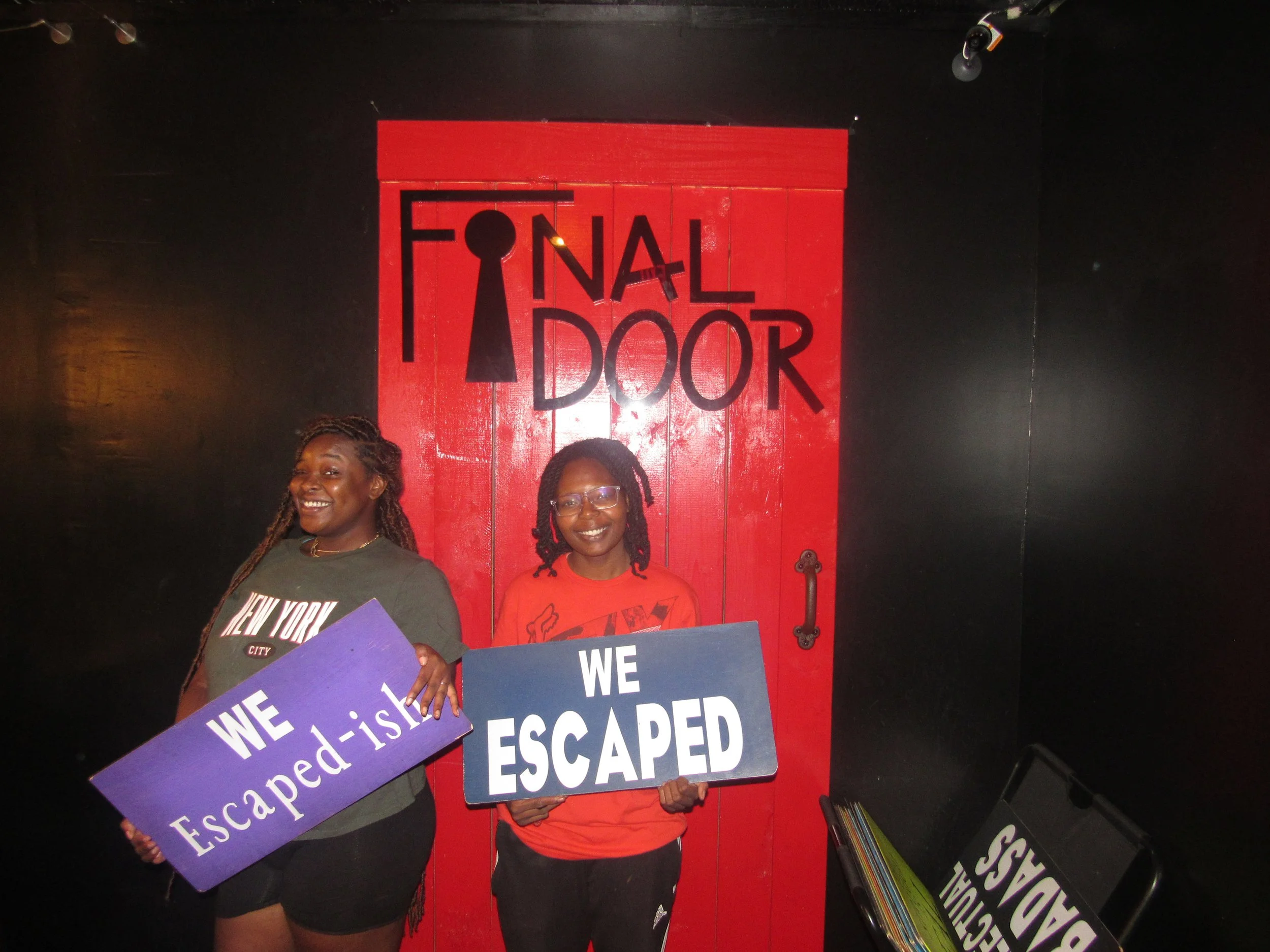 the-final-door-escape-room-columbia-sc-team-photos-09-05-22  (13).JPG