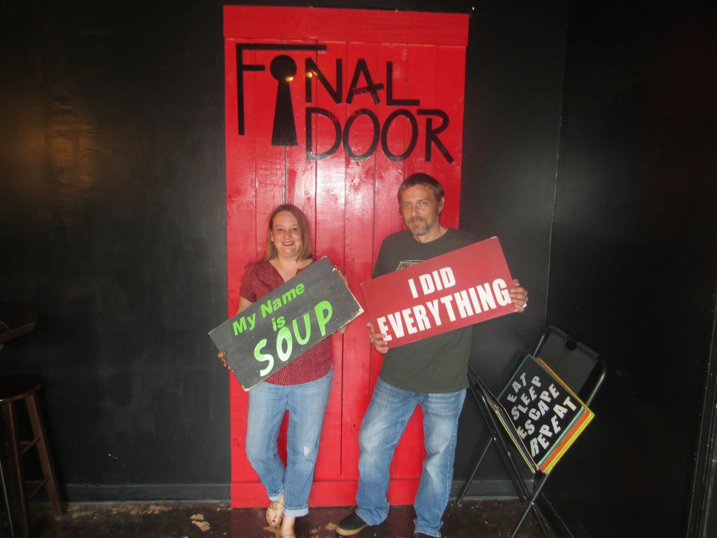 the-final-door-escape-room-columbia-sc-team-photos-09-09-22  (3).JPG
