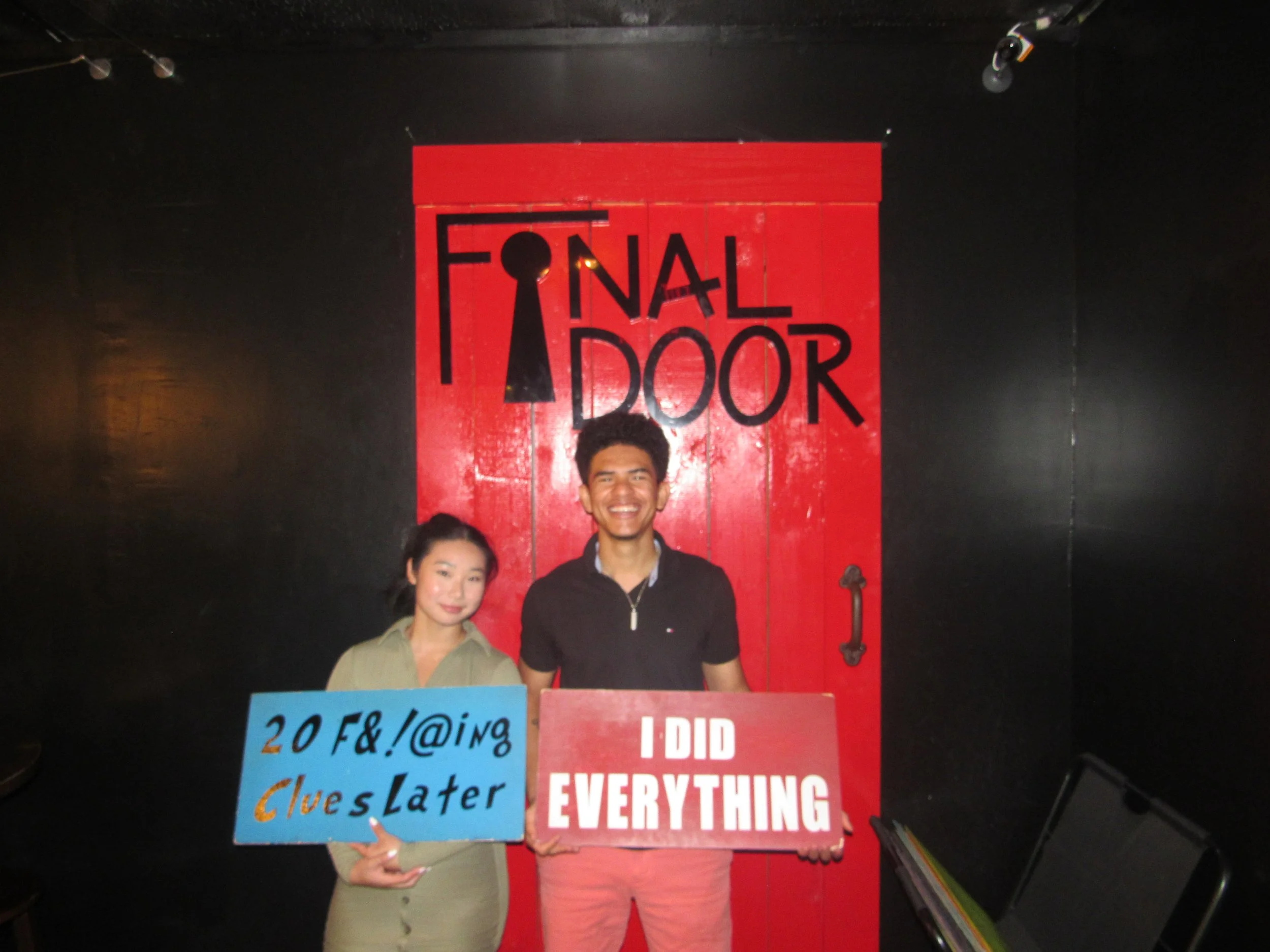 the-final-door-escape-room-columbia-sc-team-photos-09-09-22  (5).JPG