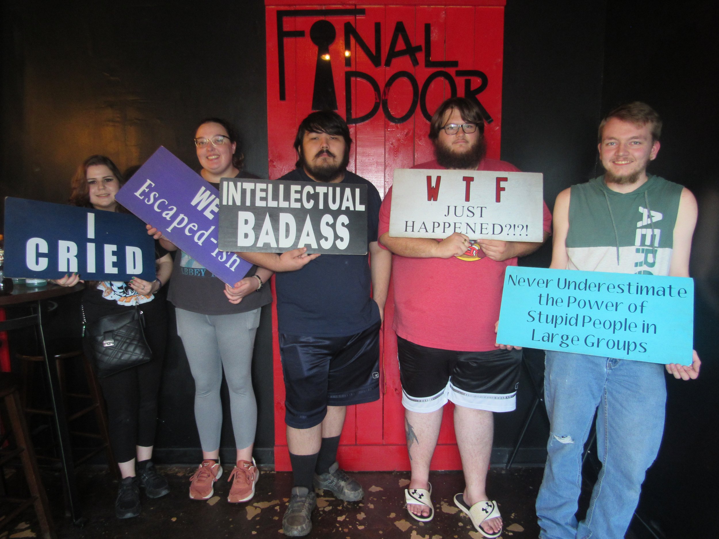 the-final-door-escape-room-columbia-sc-team-photos-09-11-22 (7).JPG