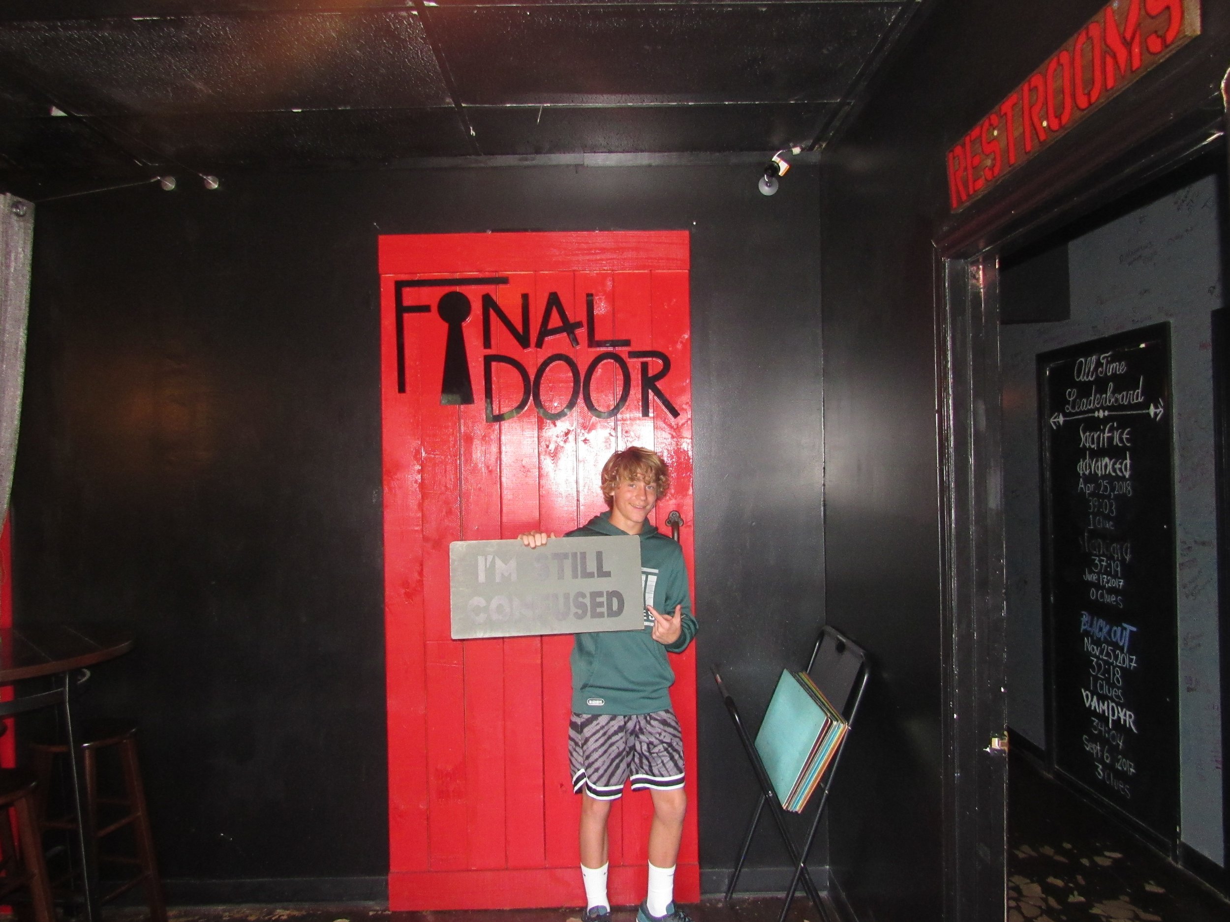 the-final-door-escape-room-columbia-sc-team-photos-09-11-22 (8).JPG