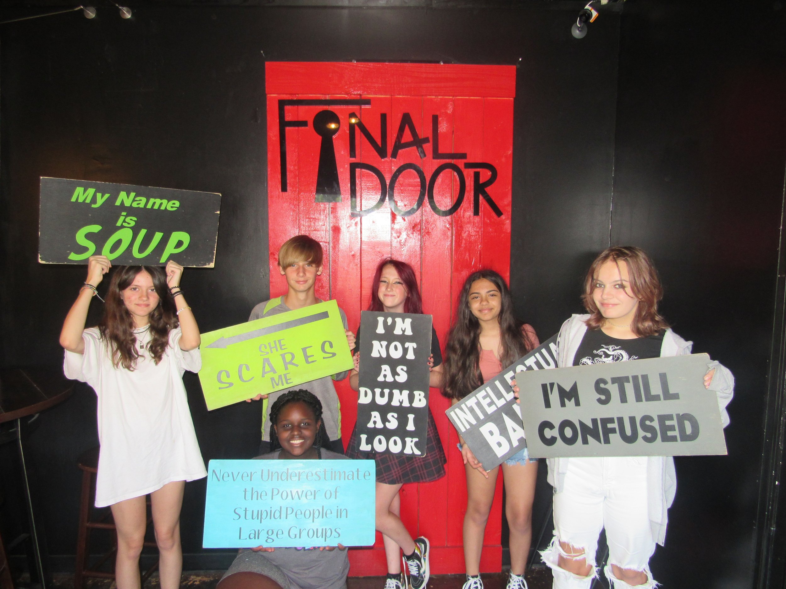 the-final-door-escape-room-columbia-sc-team-photos-09-17-22 (5).JPG