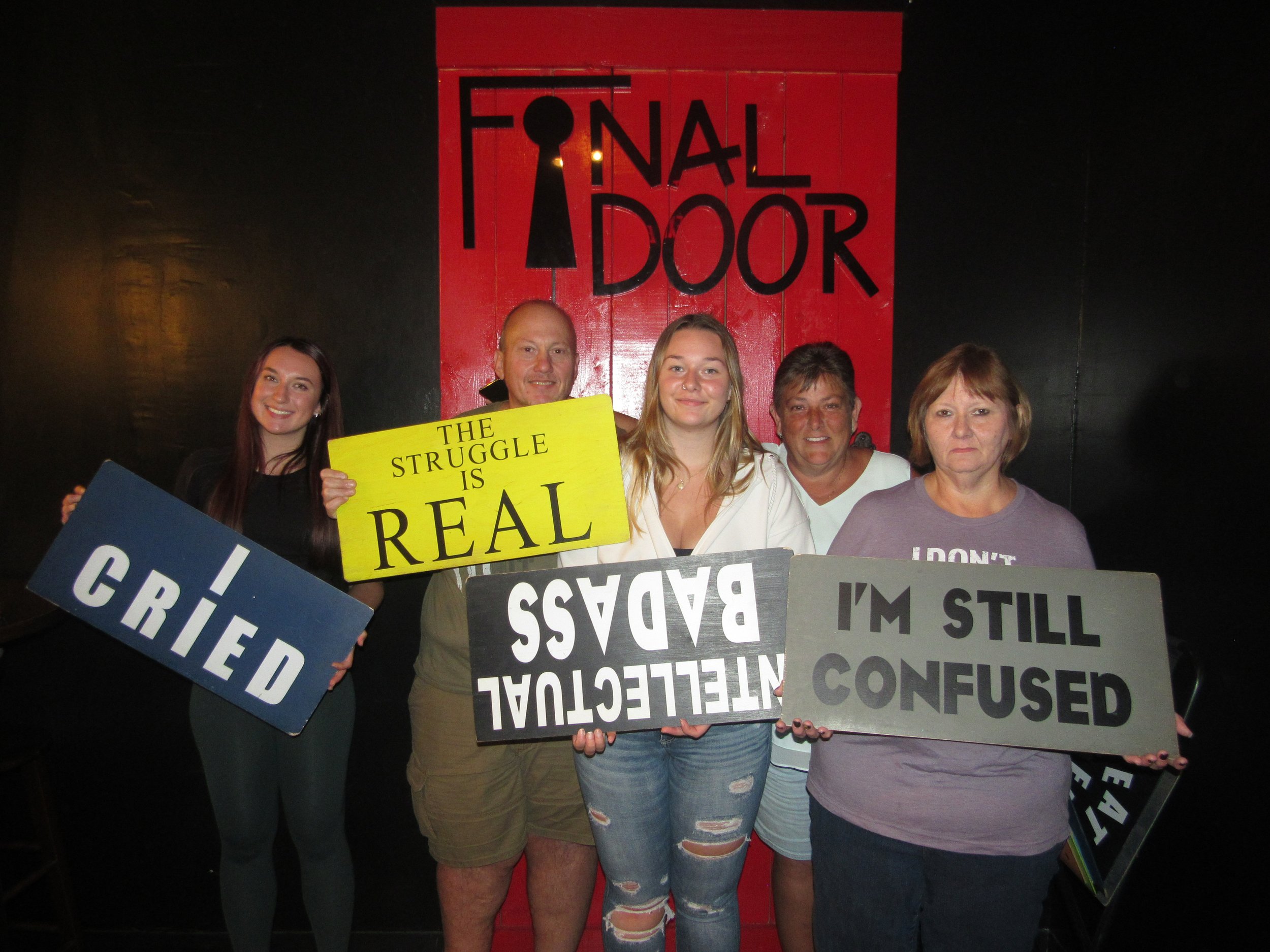 the-final-door-escape-room-columbia-sc-team-photos-09-17-22 (13).JPG