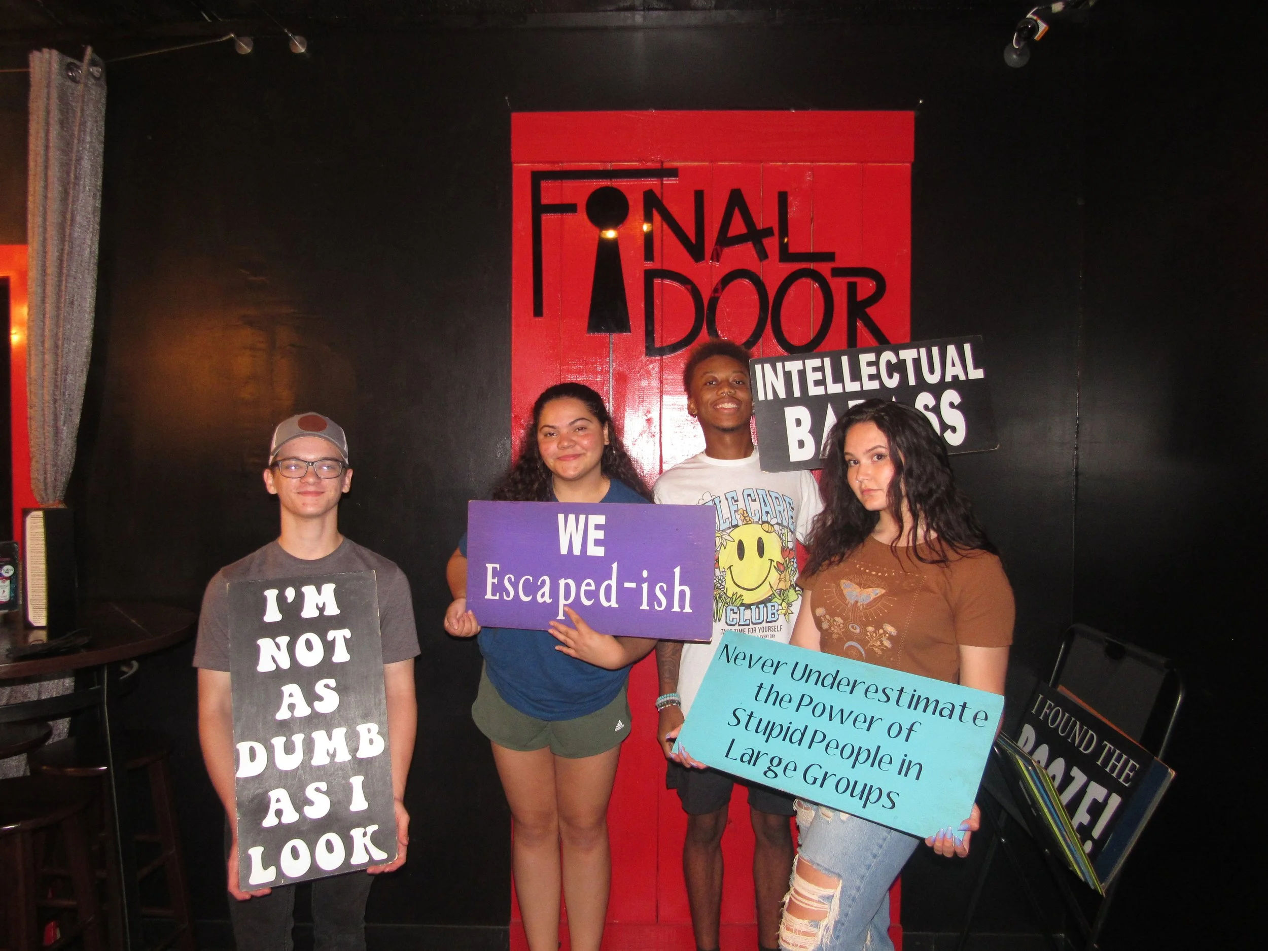 the-final-door-escape-room-columbia-sc-team-photos-09-17-22 (19).JPG