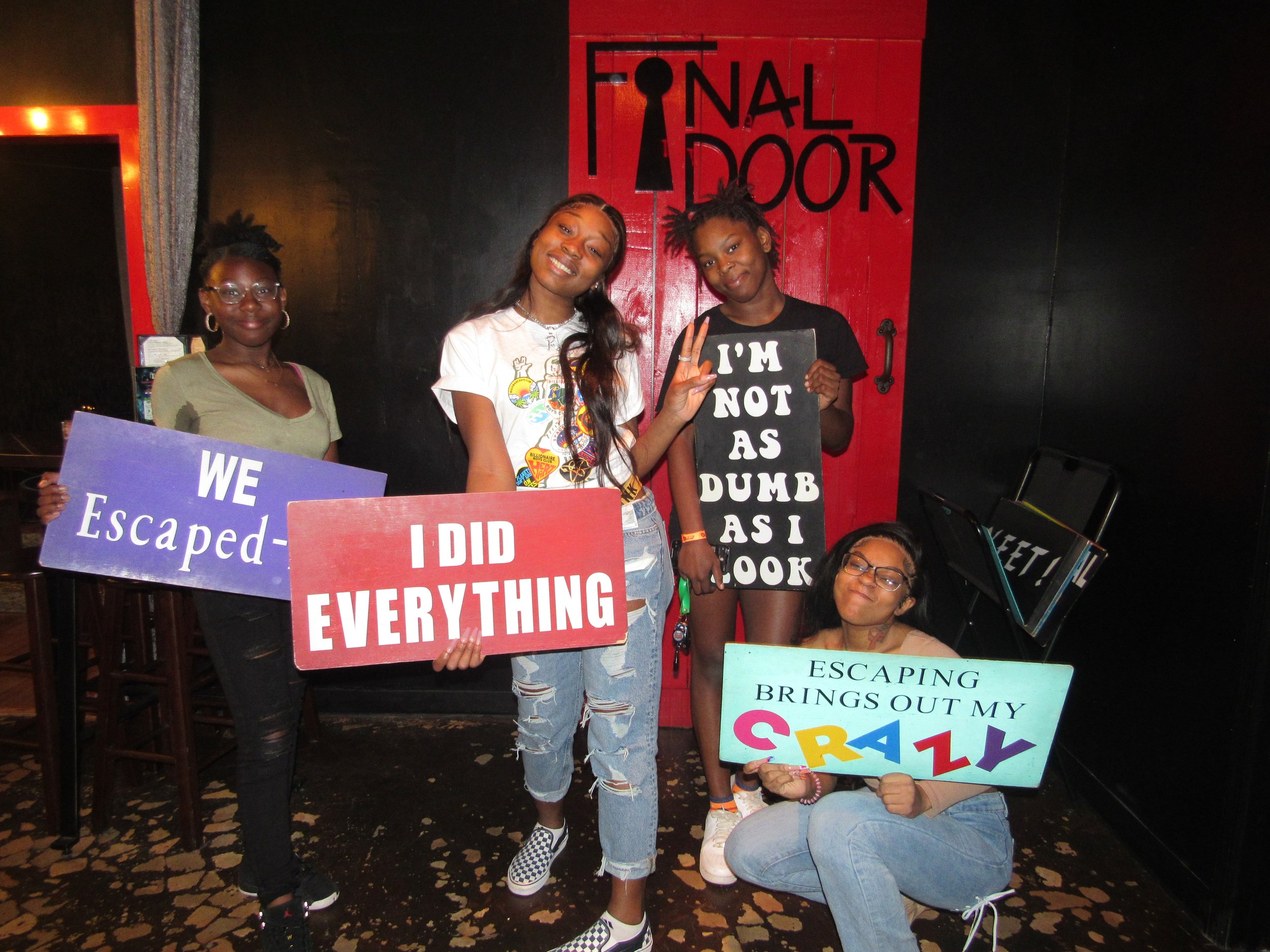 the-final-door-escape-room-columbia-sc-team-photos-09-18-22  (9).JPG