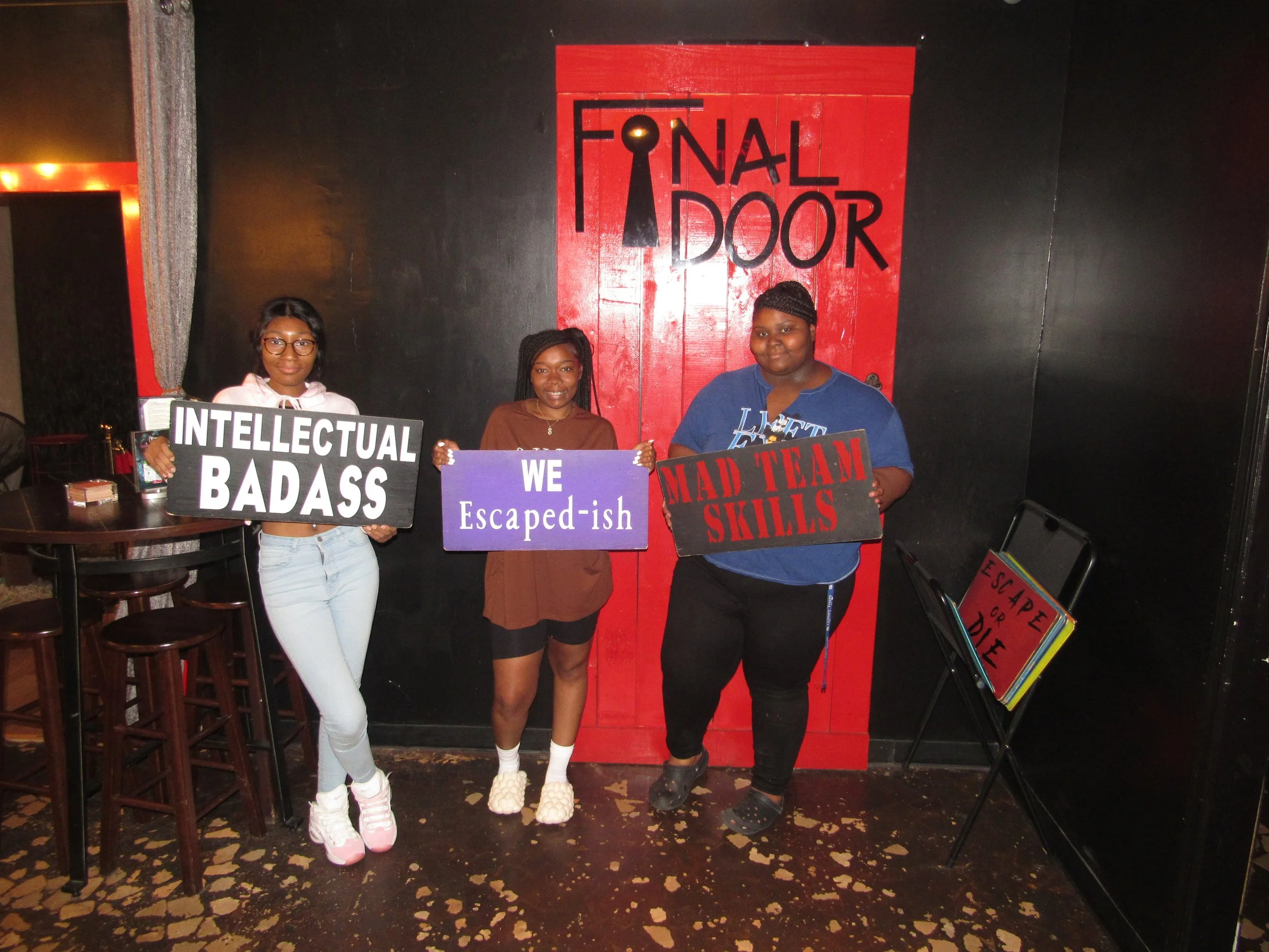 the-final-door-escape-room-columbia-sc-team-photos-09-18-22  (10).JPG