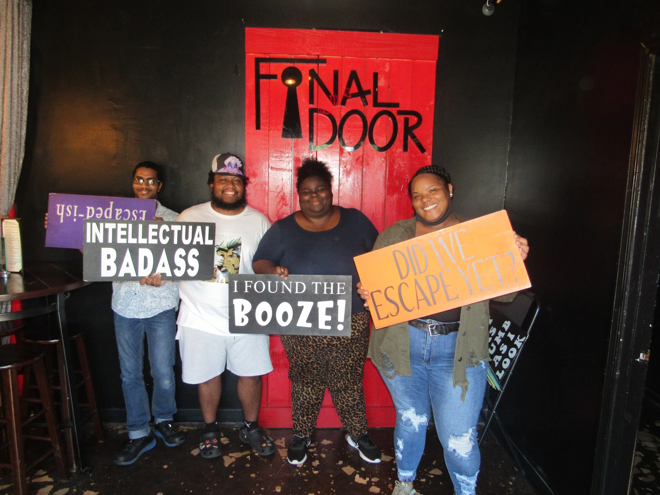 the-final-door-escape-room-columbia-sc-team-photos-09-23-22  (2).JPG