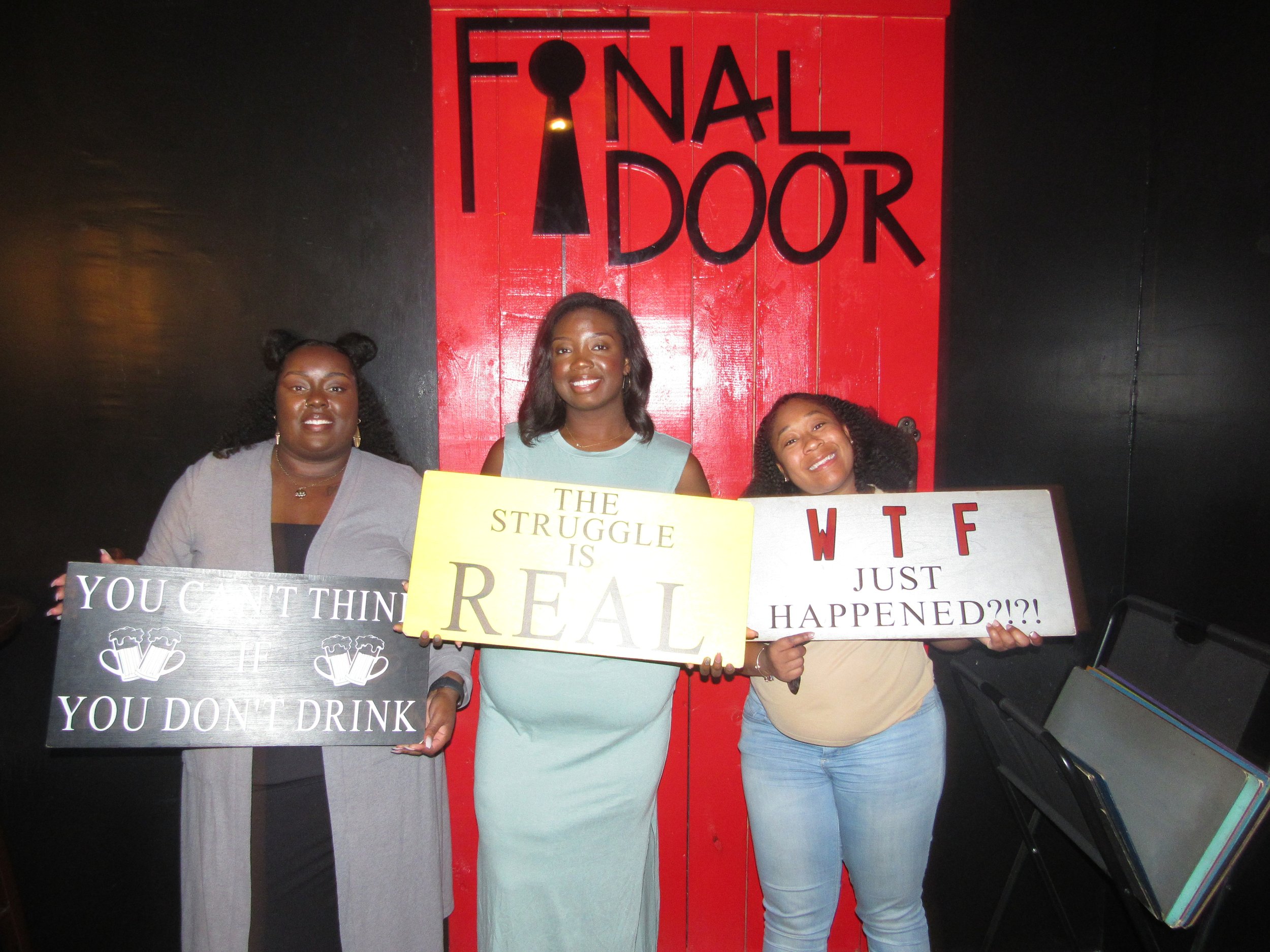 the-final-door-escape-room-columbia-sc-team-photos-09-23-22  (11).JPG